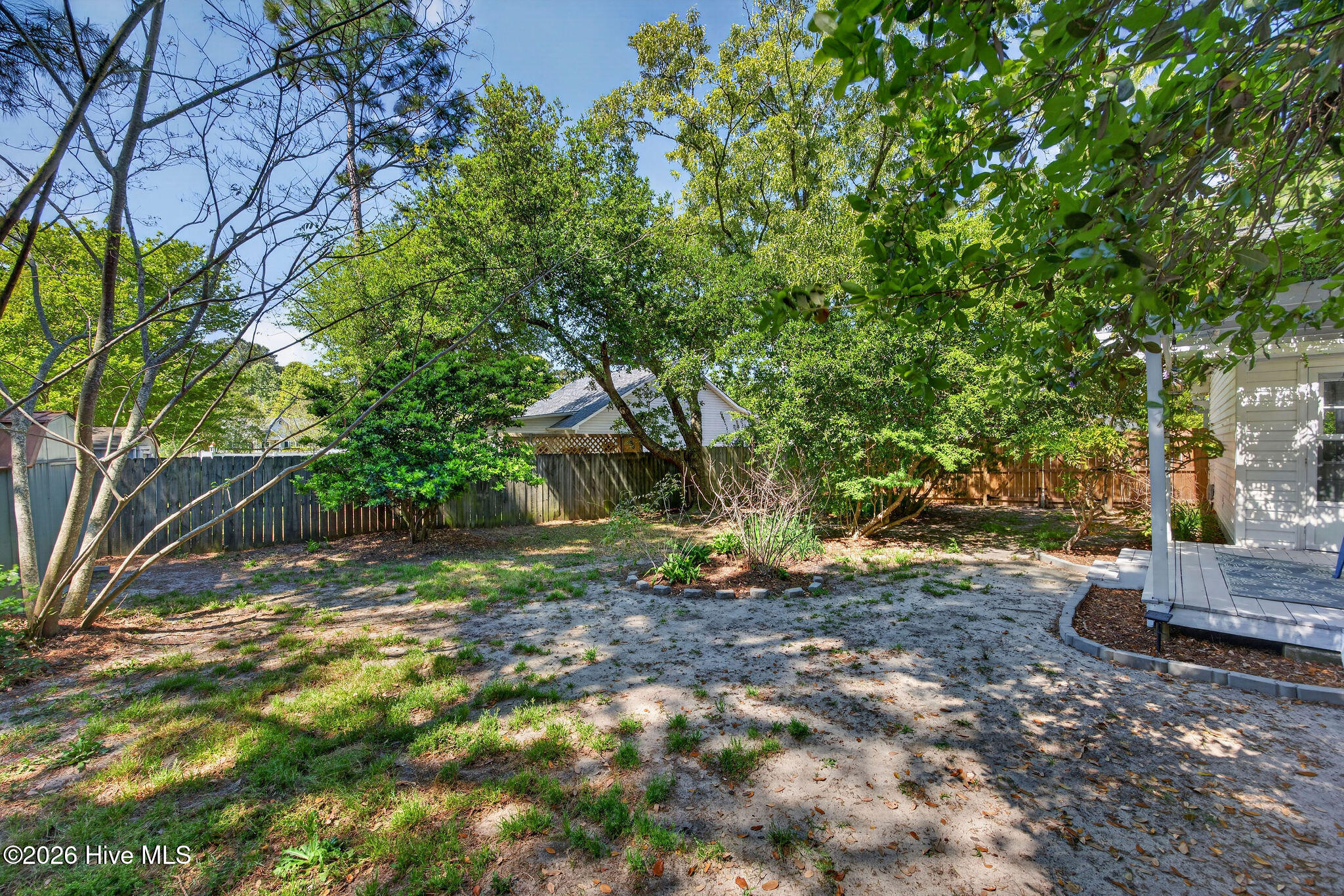 100567464 | Photo 35