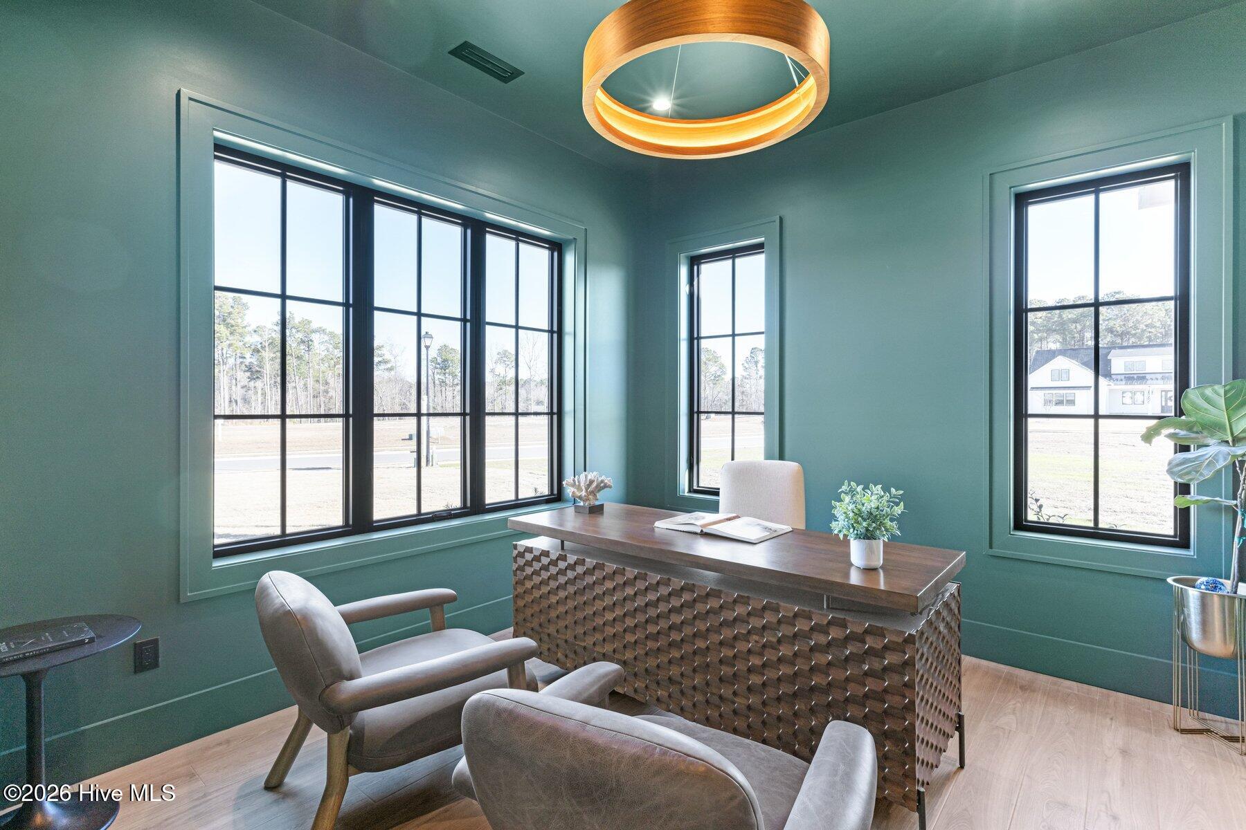 100529848 | Photo 27