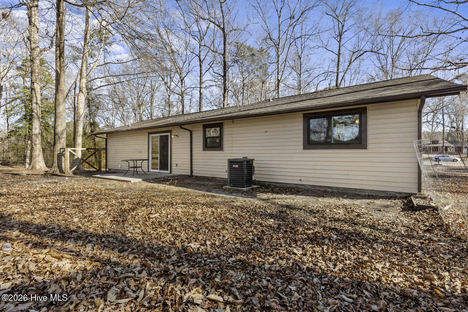 100551679 | Photo 21