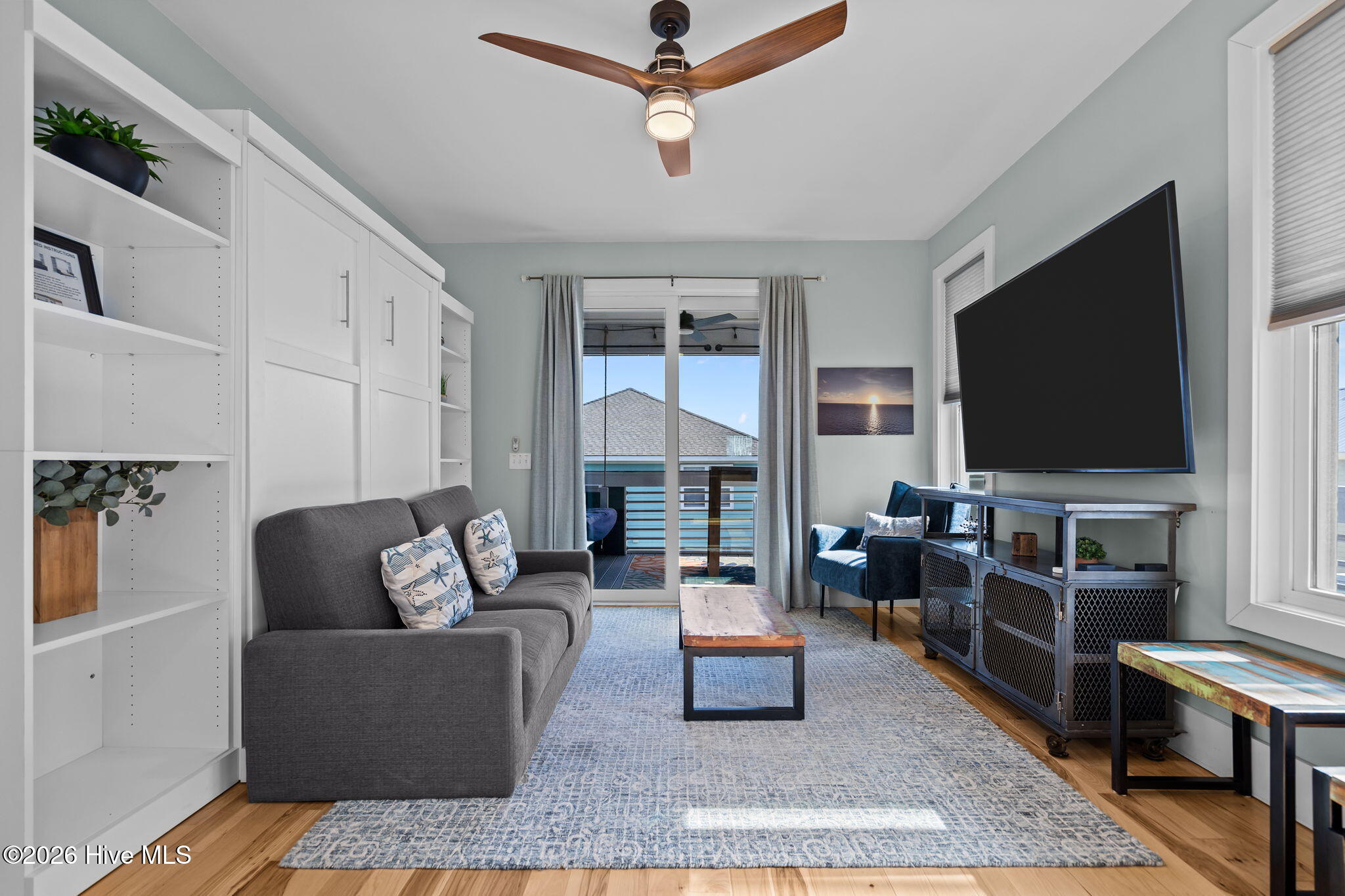 100552743 | Photo 34