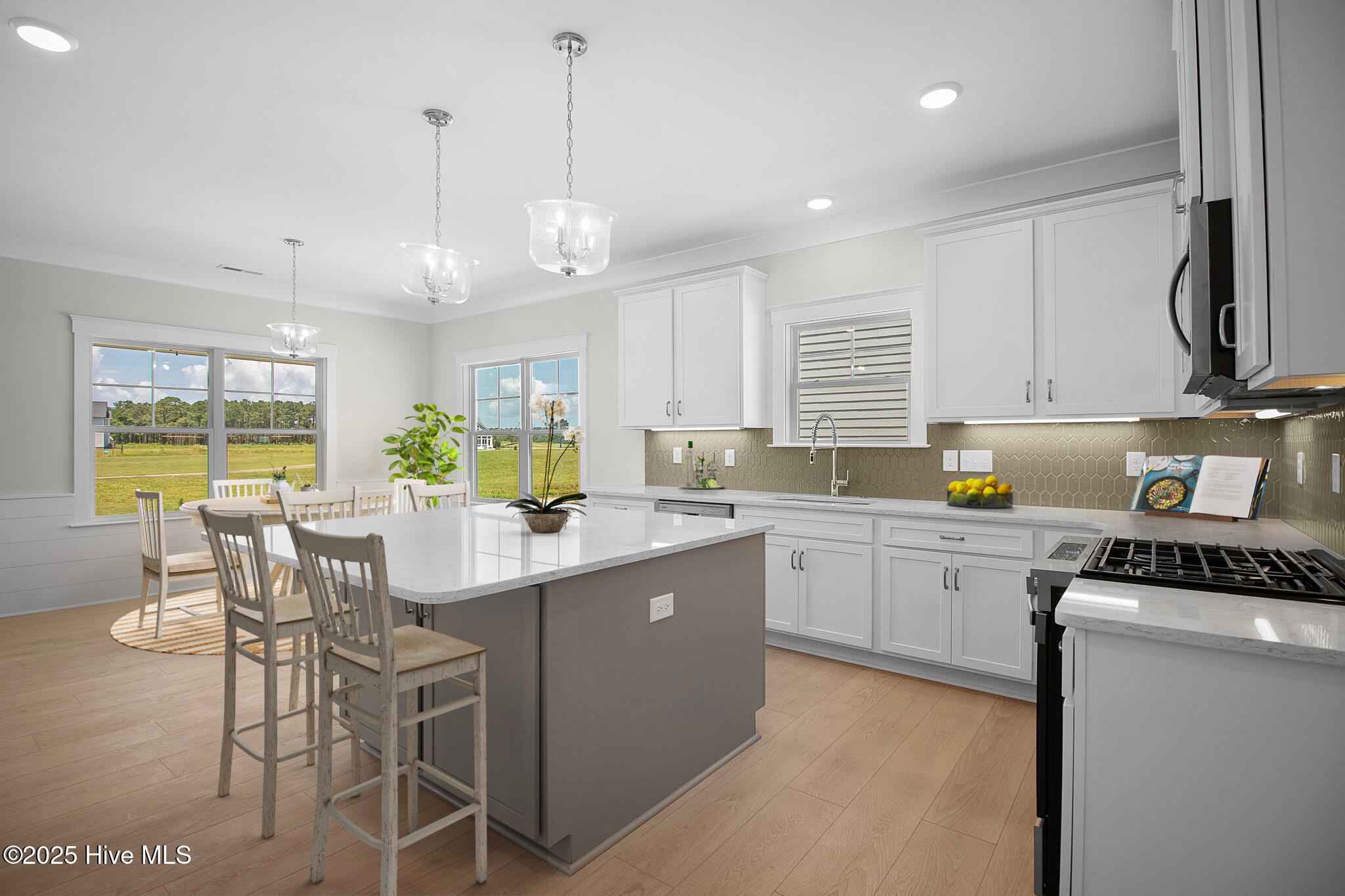 Open Concept Kitchen & Breakfast Nook