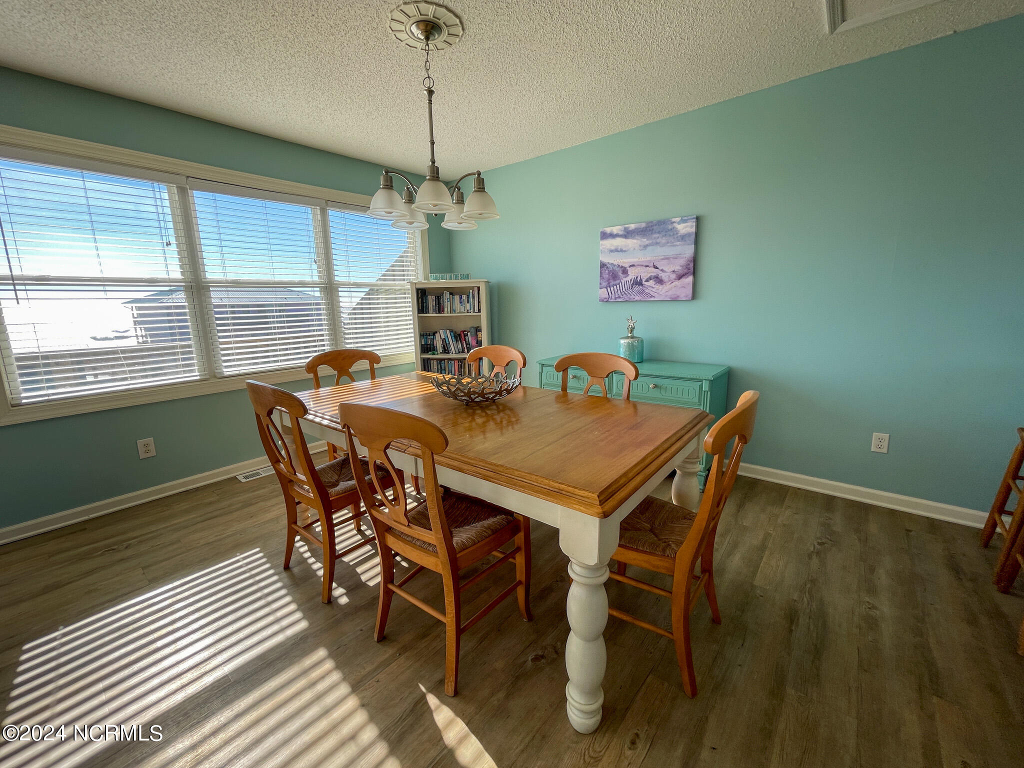 100547664 | Photo 16