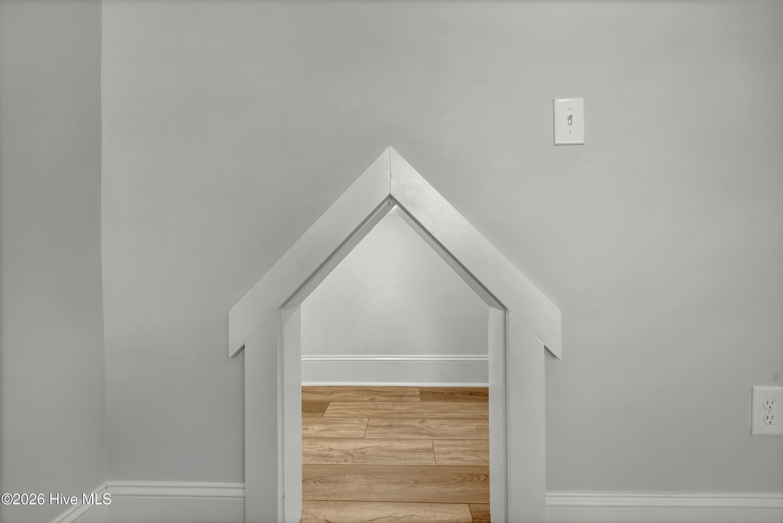 100555311 | Photo 24