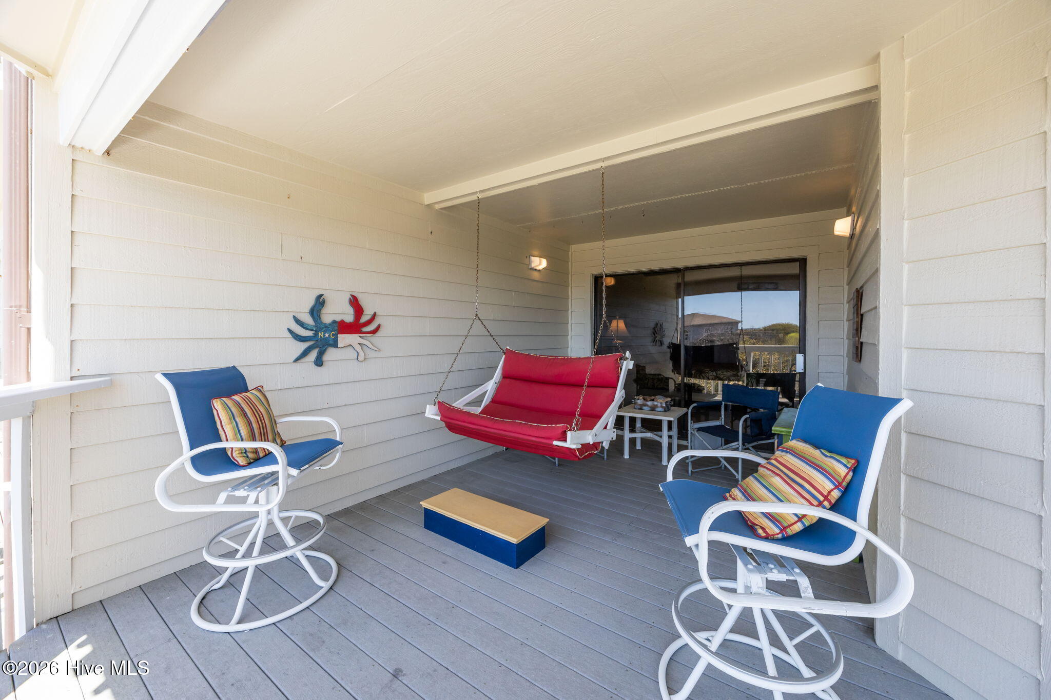 100565506 | Photo 11