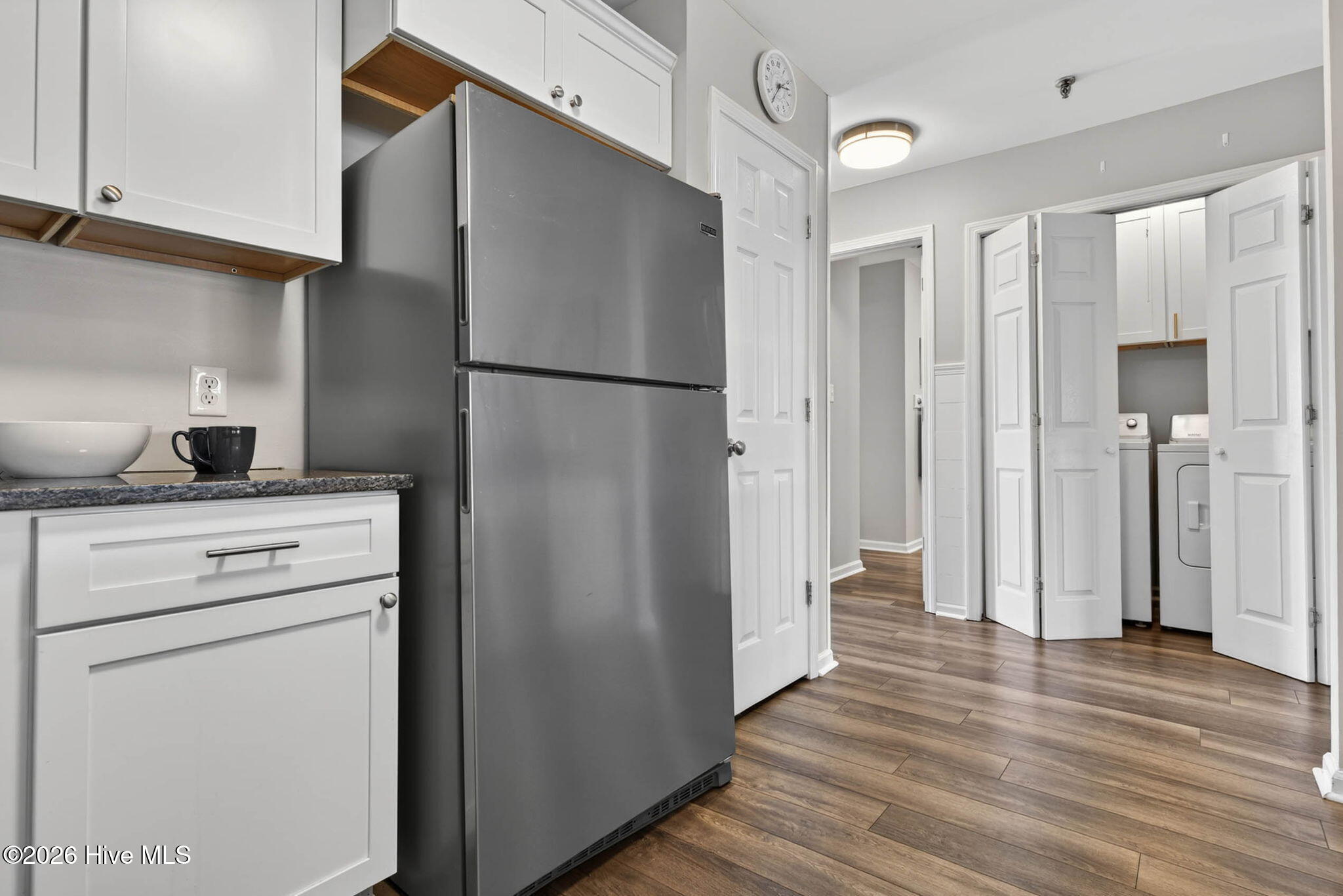 100570514 | Photo 22