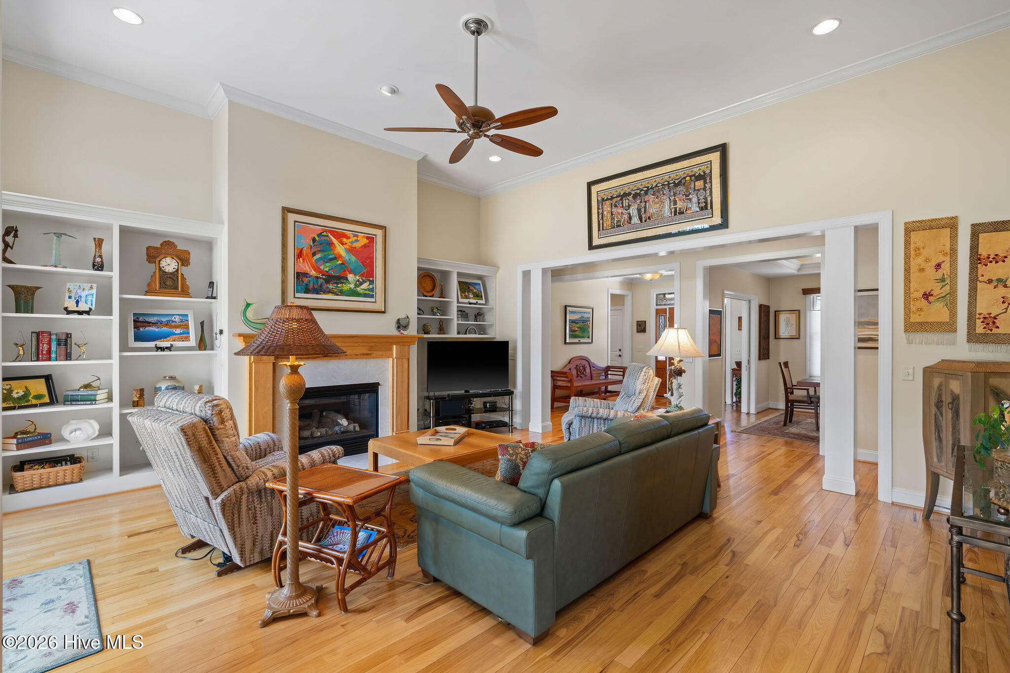 100548545 | Photo 14