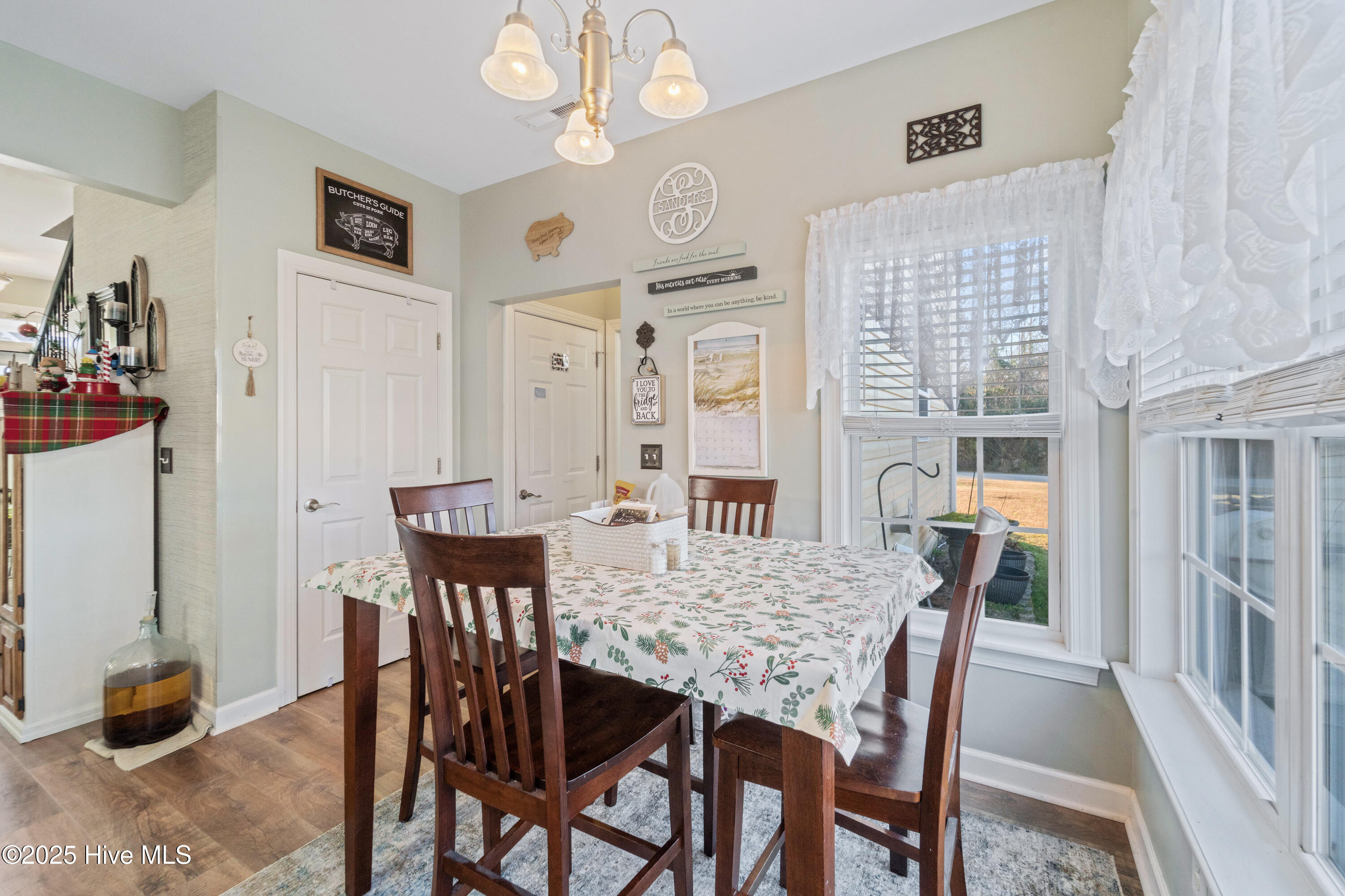 100546959 | Photo 13