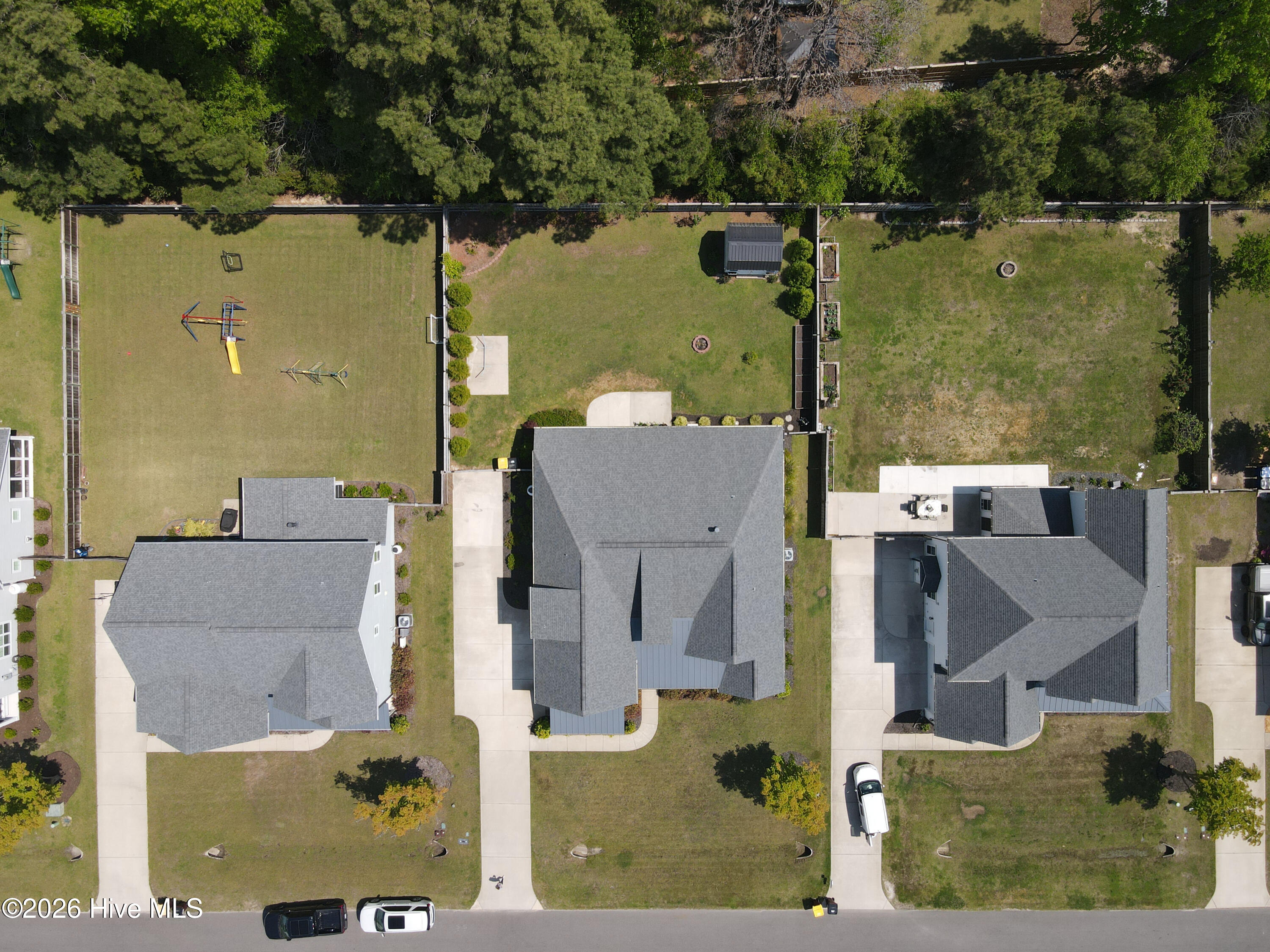 100567915 | Photo 81