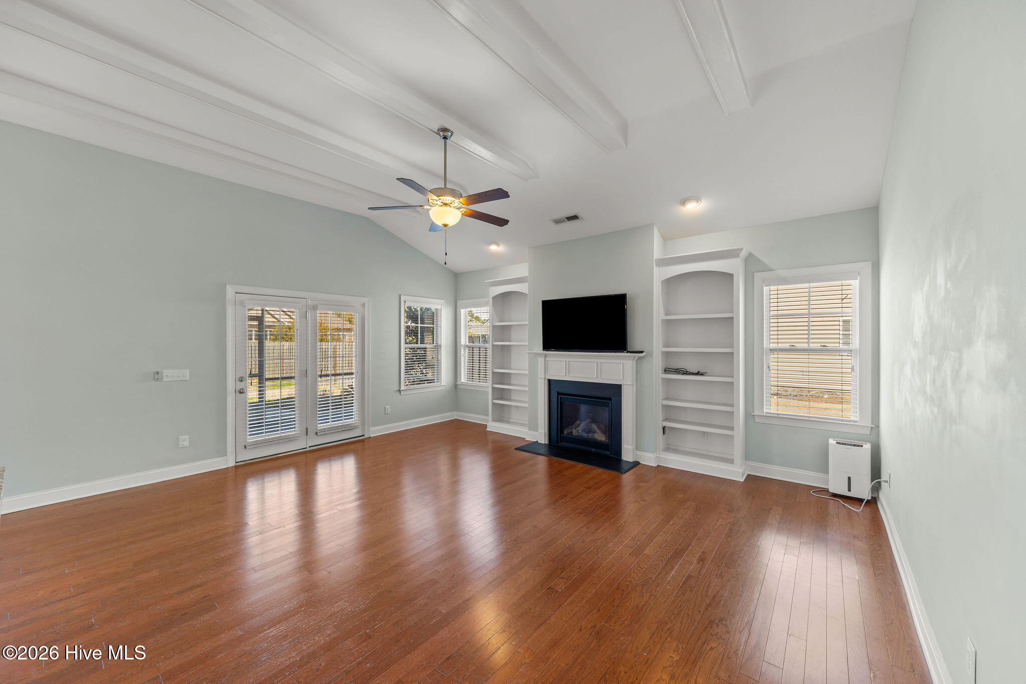 100554608 | Photo 12