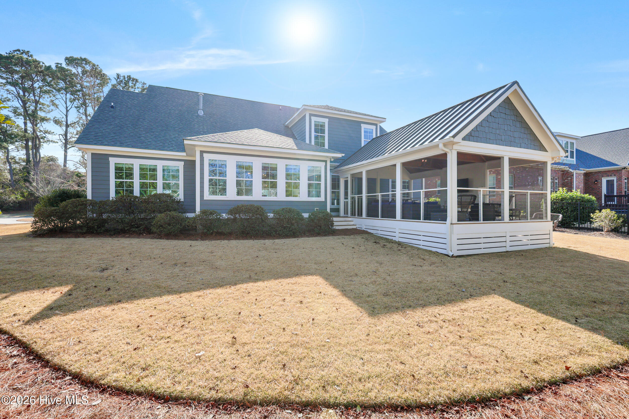 100554068 | Photo 45