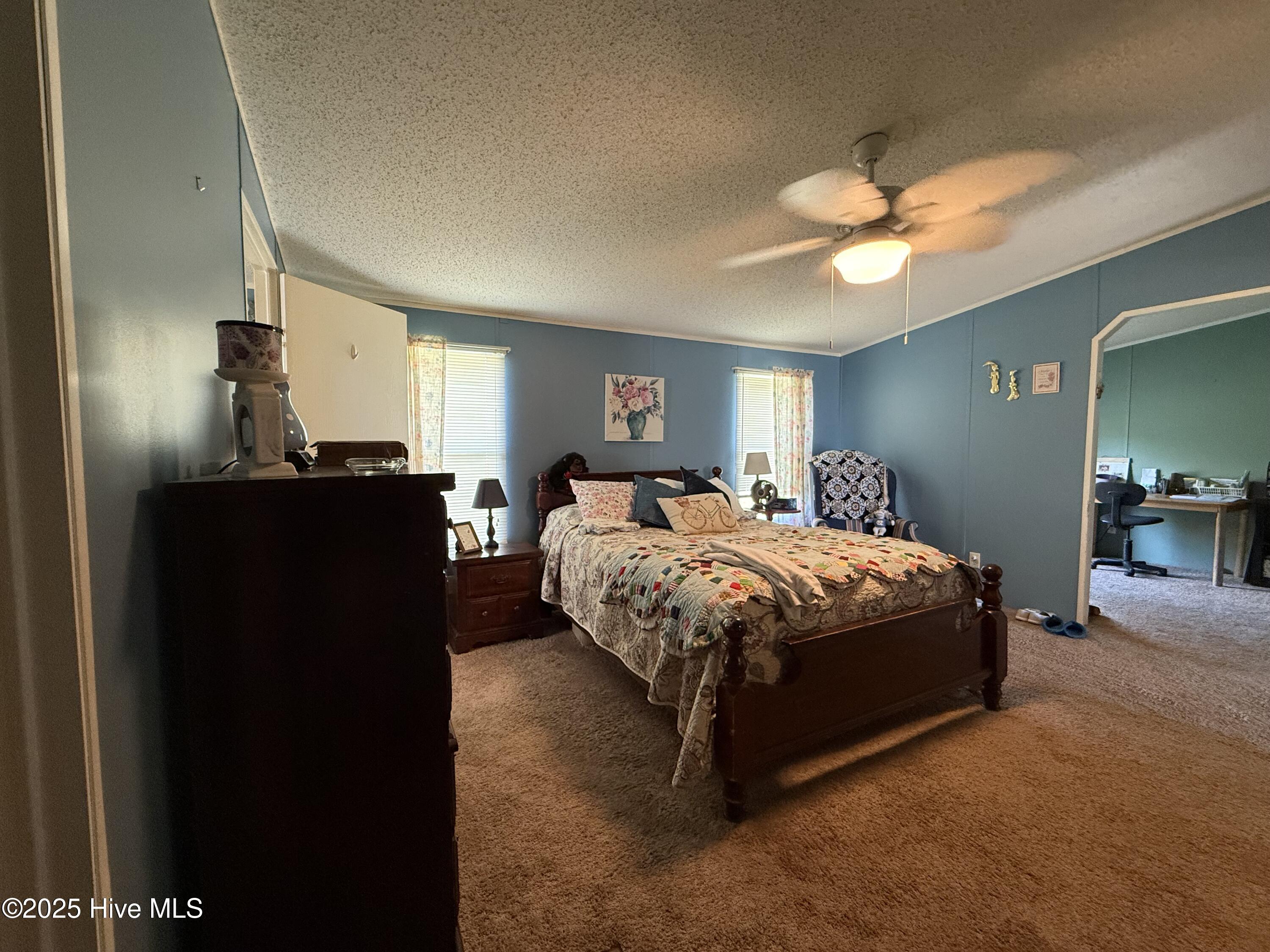 100502105 | Photo 39