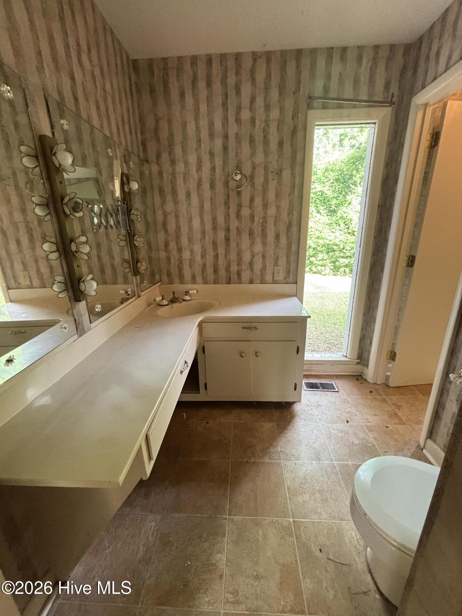 4512 W Fairway Drive,Trent Woods