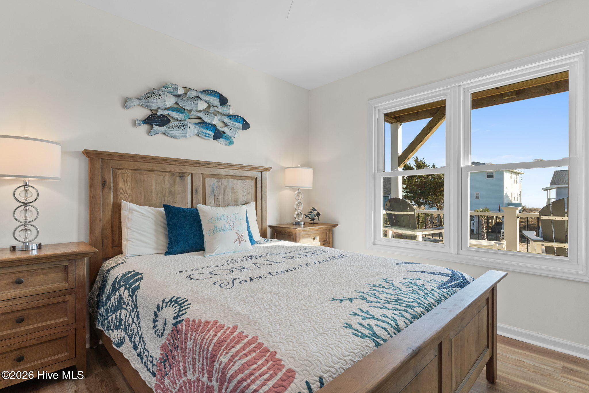 100558886 | Photo 54