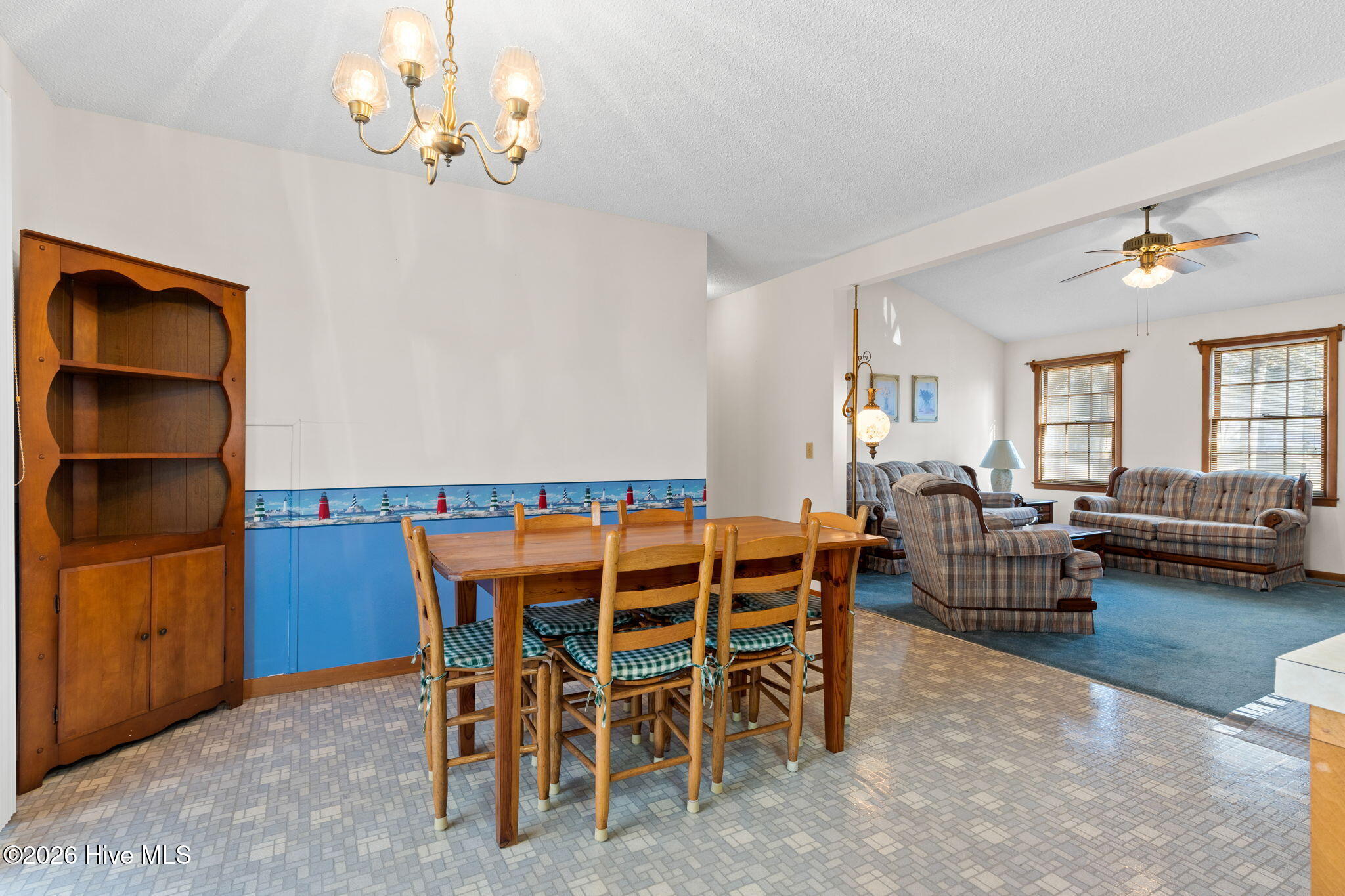 100551334 | Photo 31