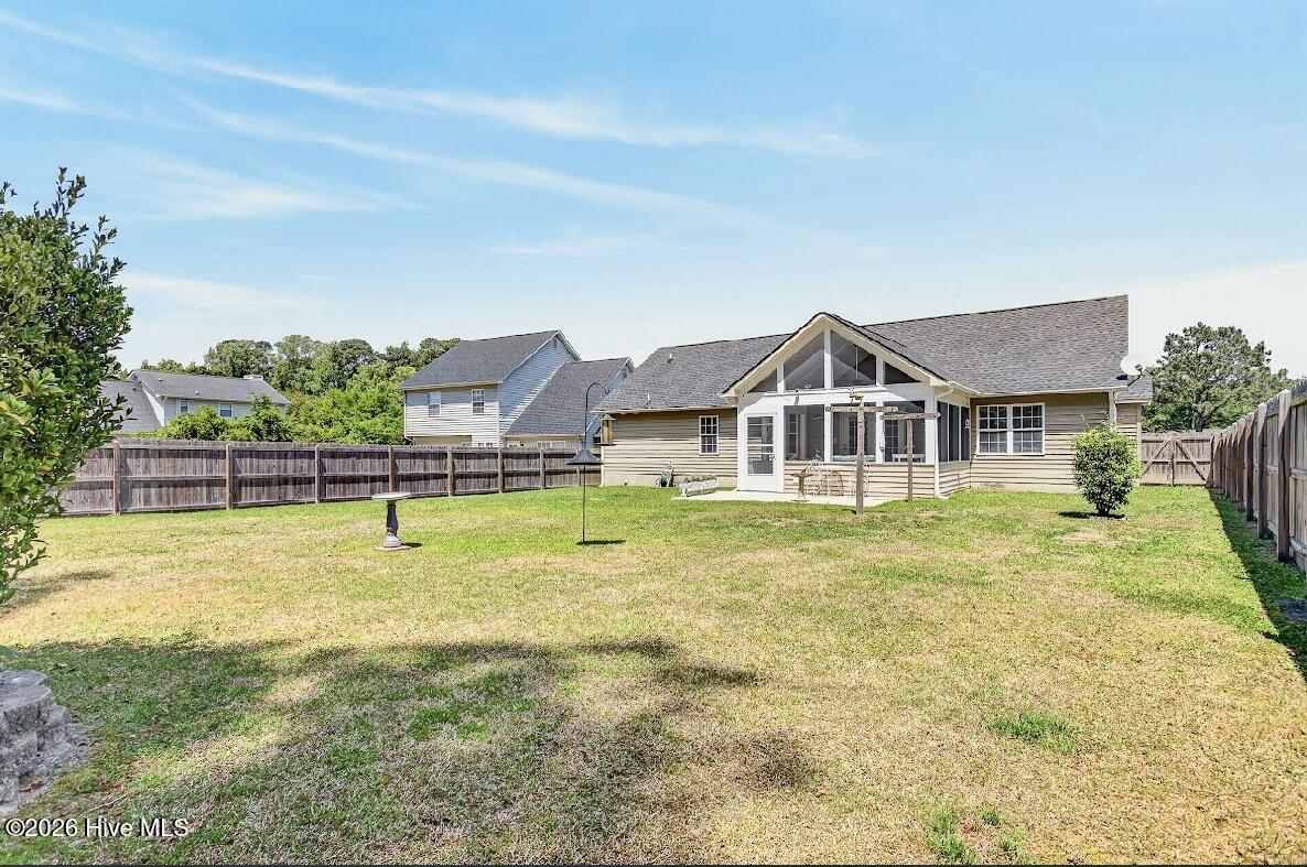 100567713 | Photo 22