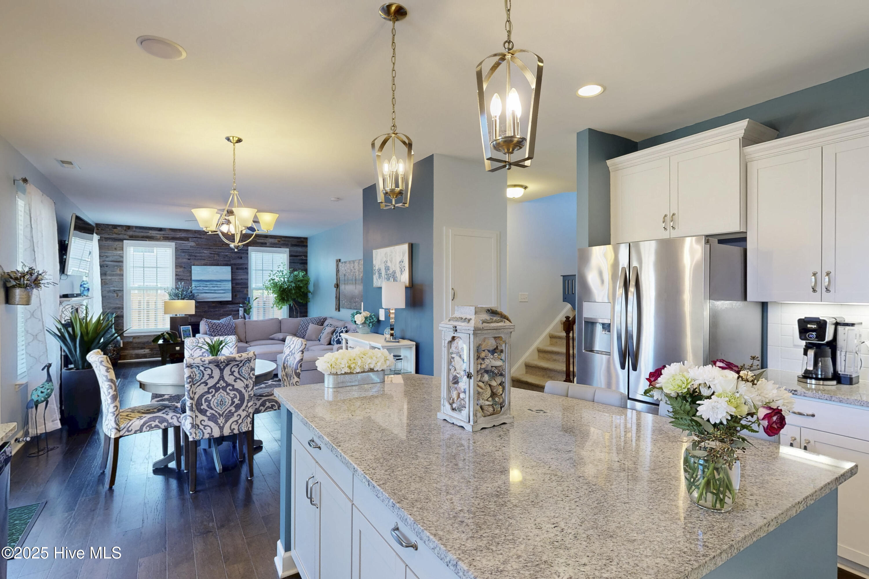 100509634 | Photo 10