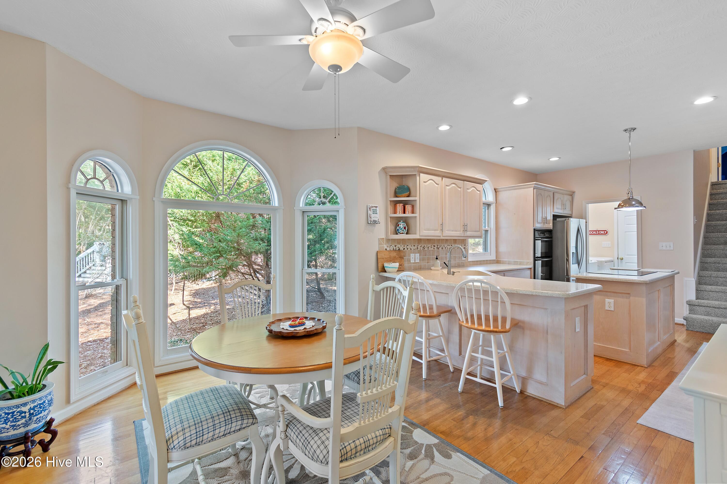 100558651 | Photo 17