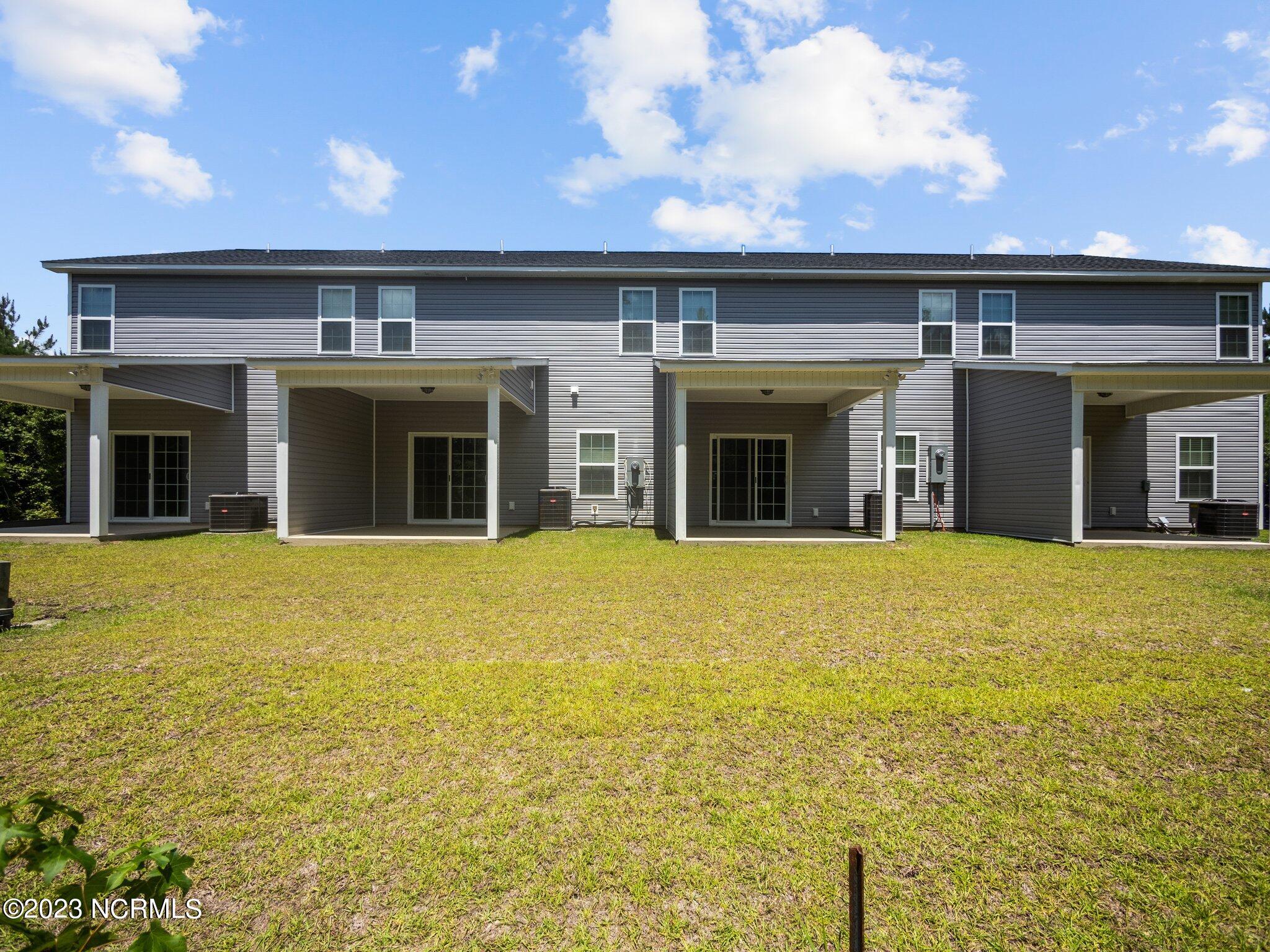 100570642 | Photo 22