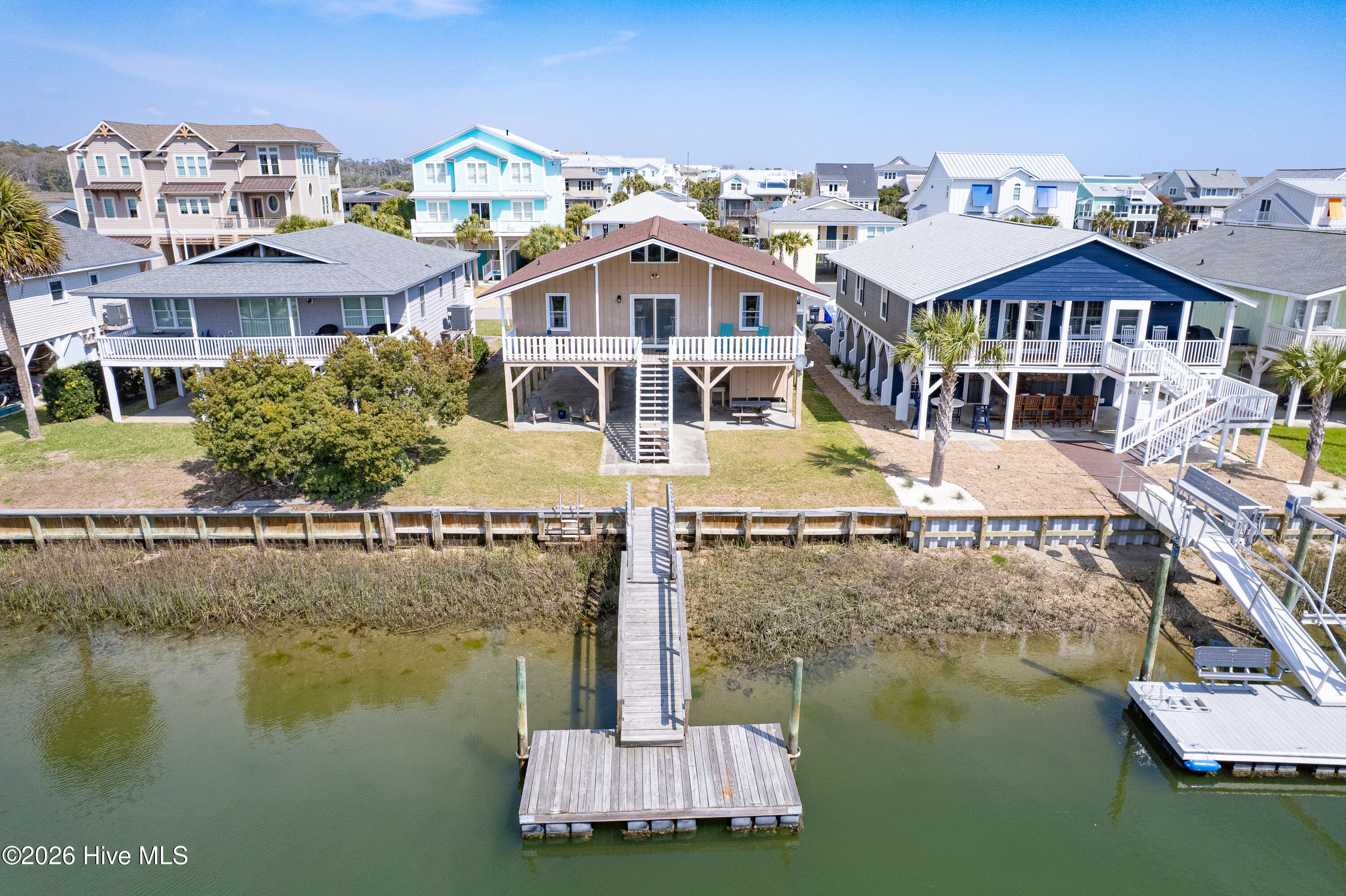 100562663 | Photo 55