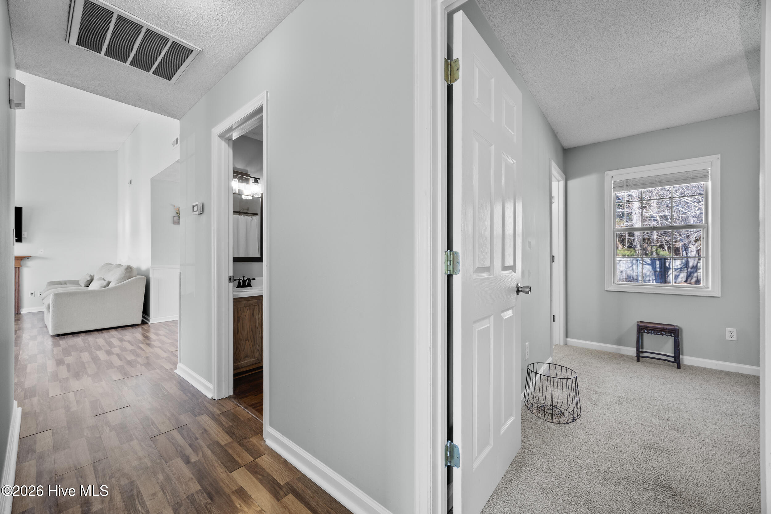 100556766 | Photo 14