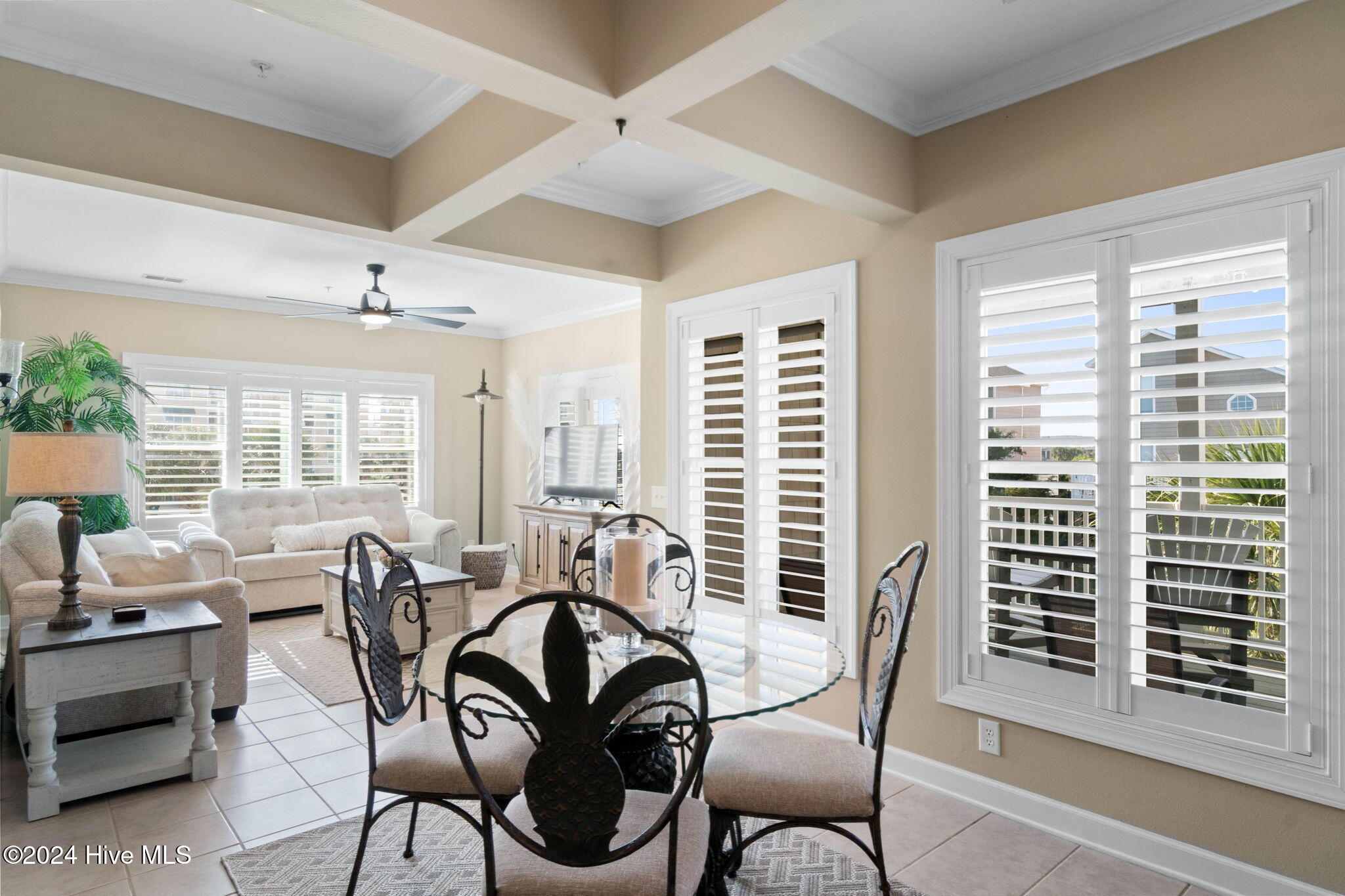 100548065 | Photo 14