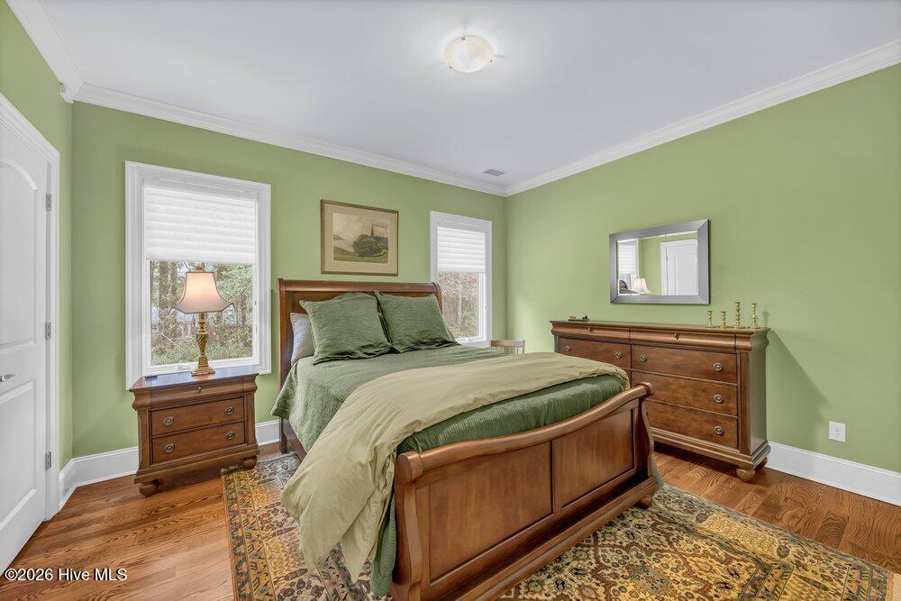 100557669 | Photo 35