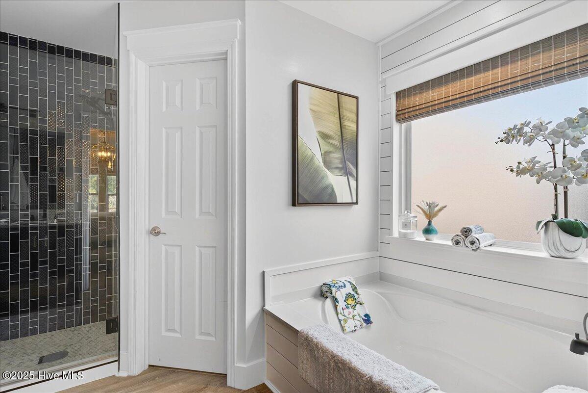 100543008 | Photo 26