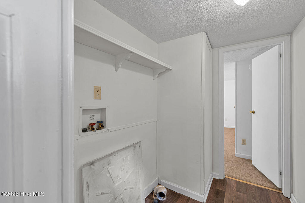 100558484 | Photo 12