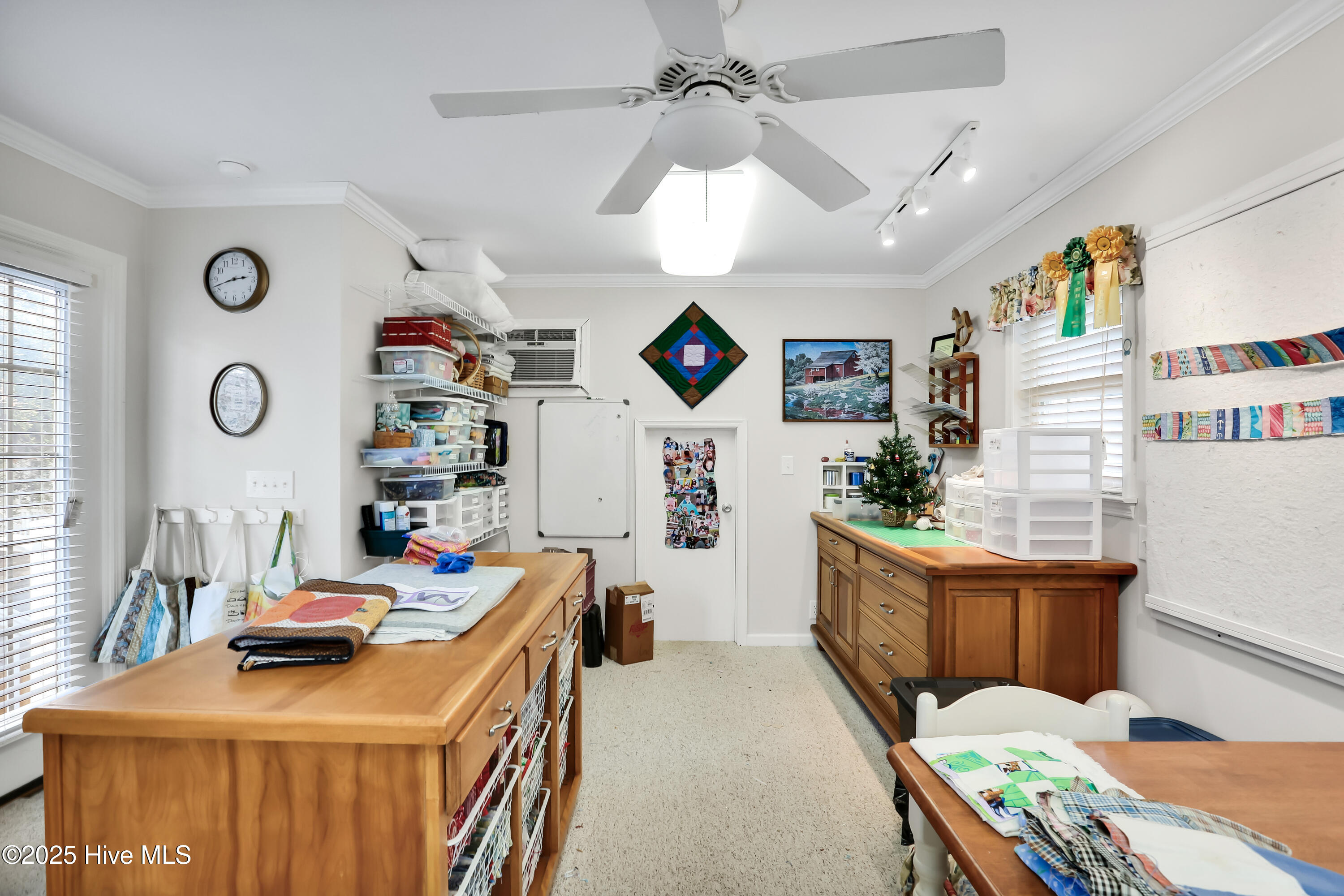 100544333 | Photo 28