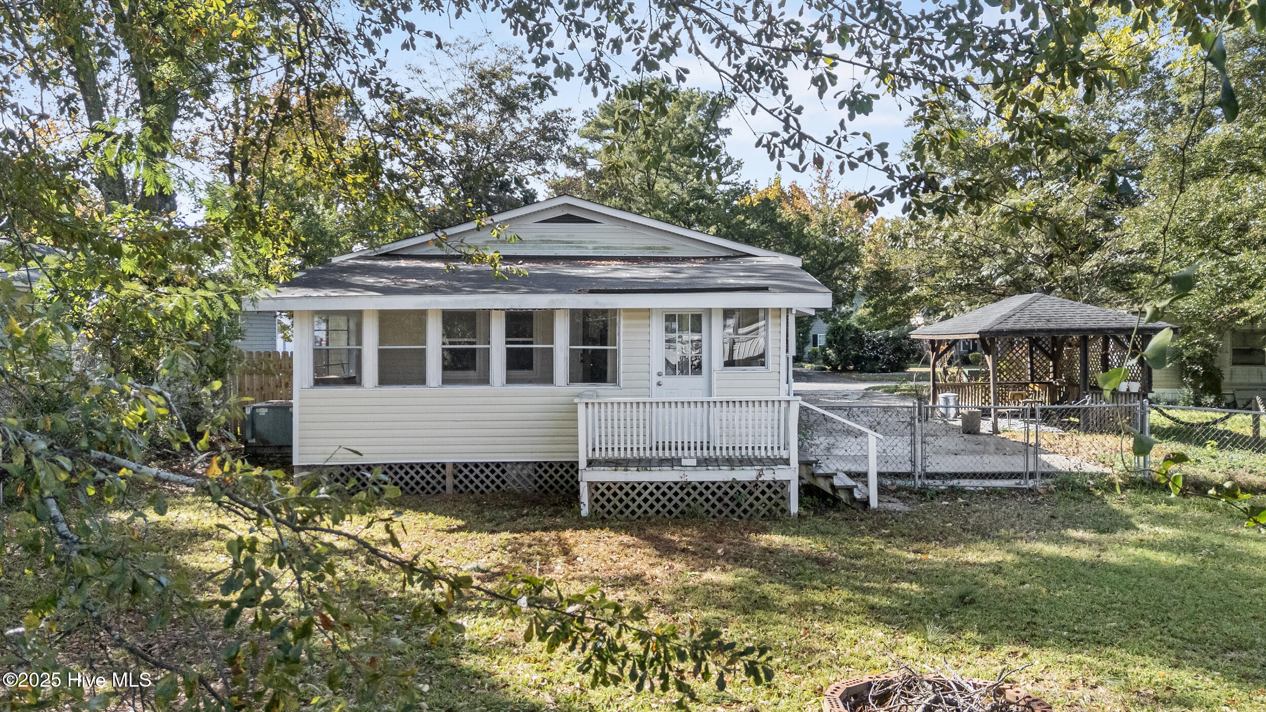 100520819 | Photo 42