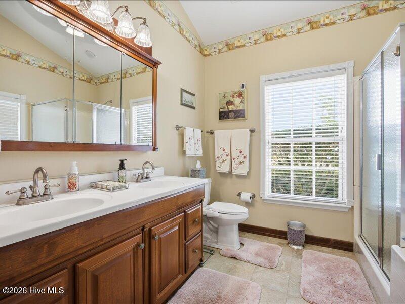 100563793 | Photo 31