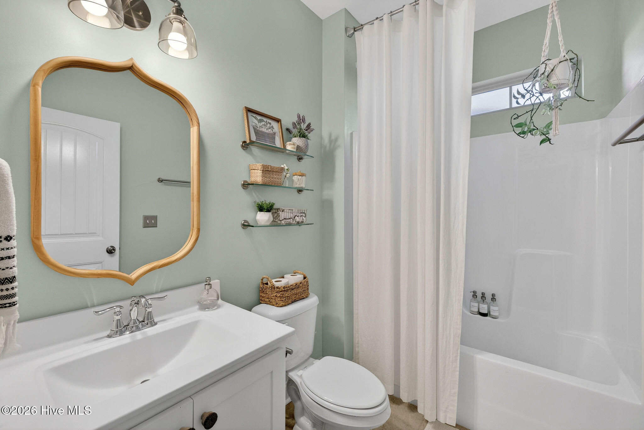 100552959 | Photo 24