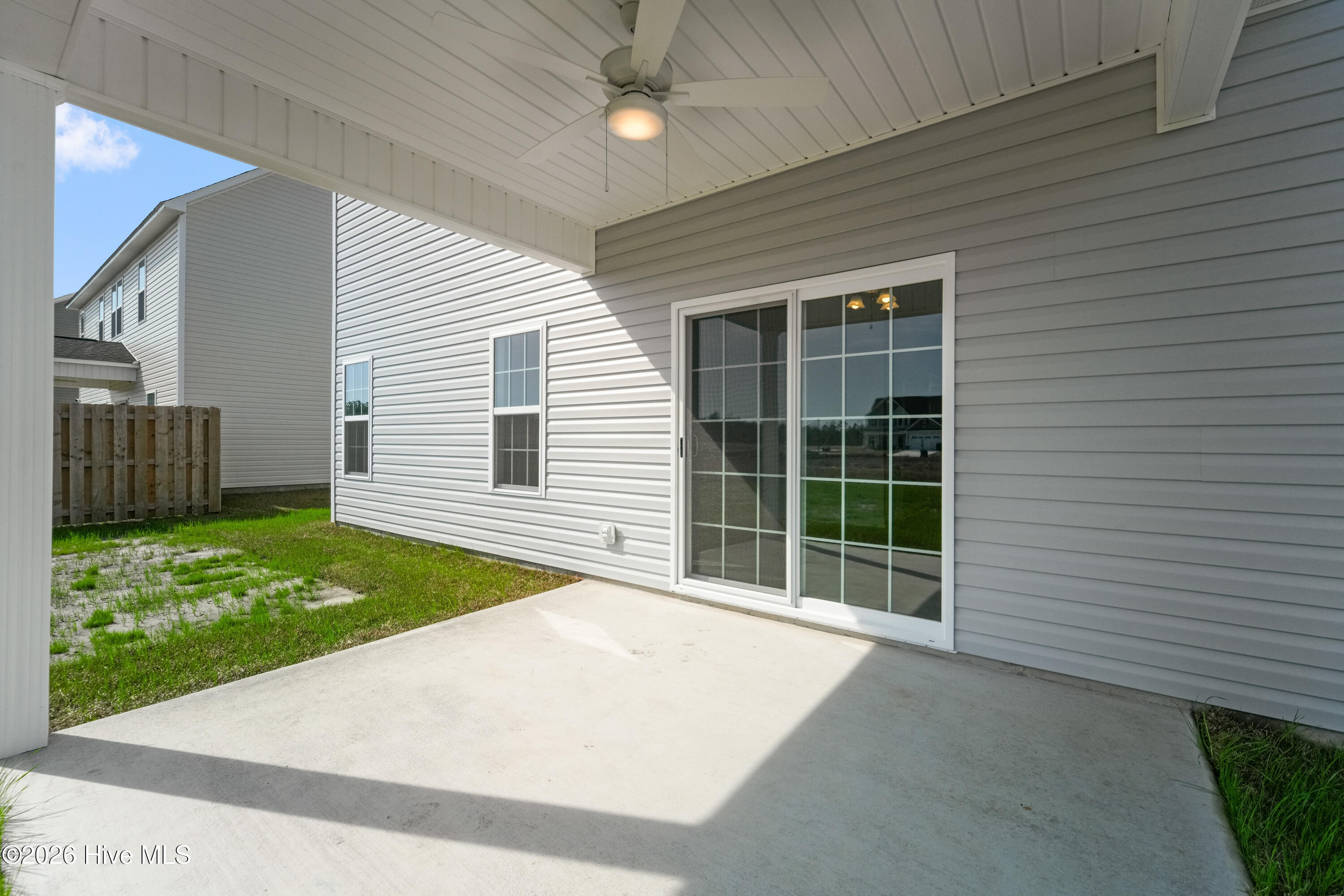 100519692 | Photo 34