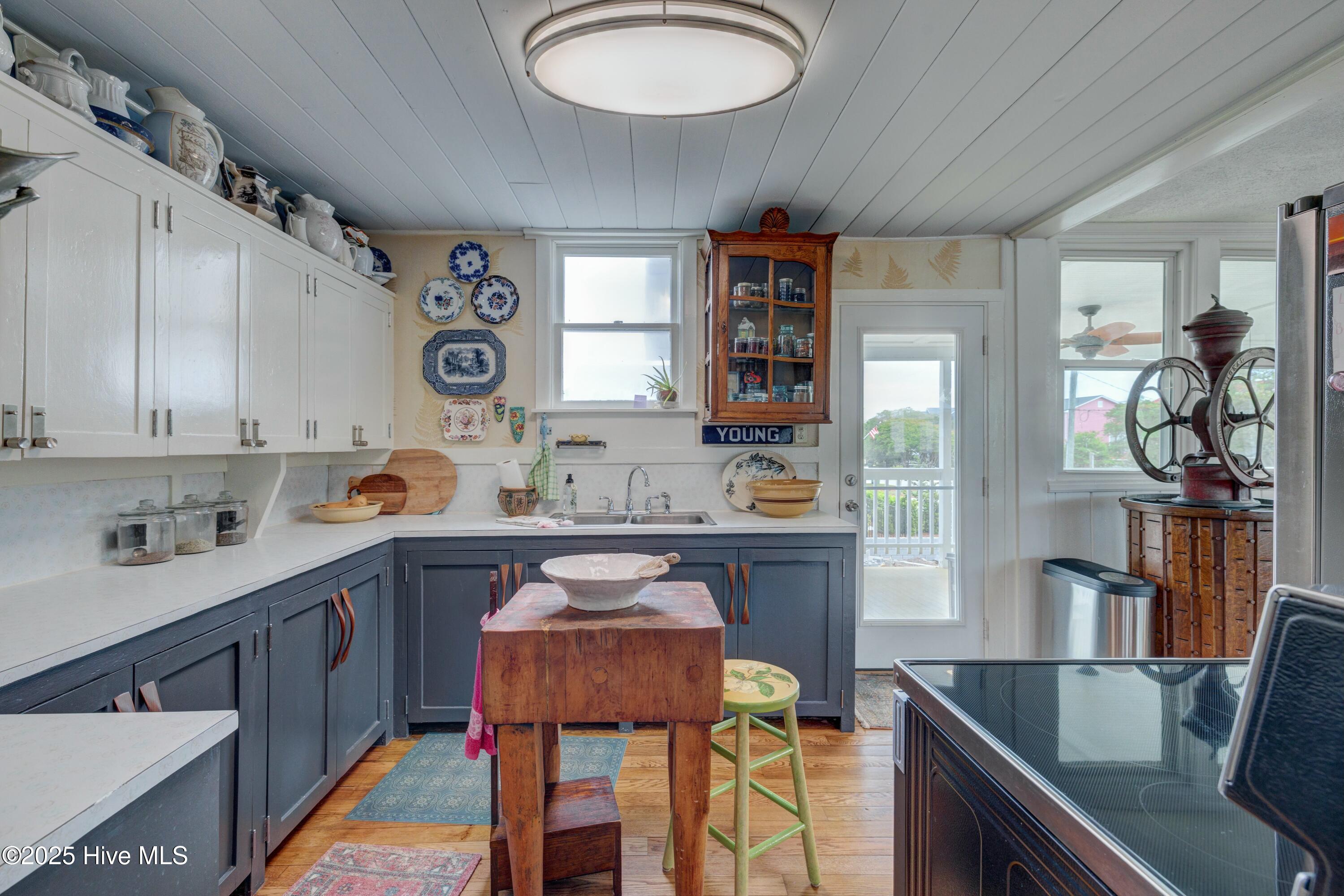 100501642 | Photo 19