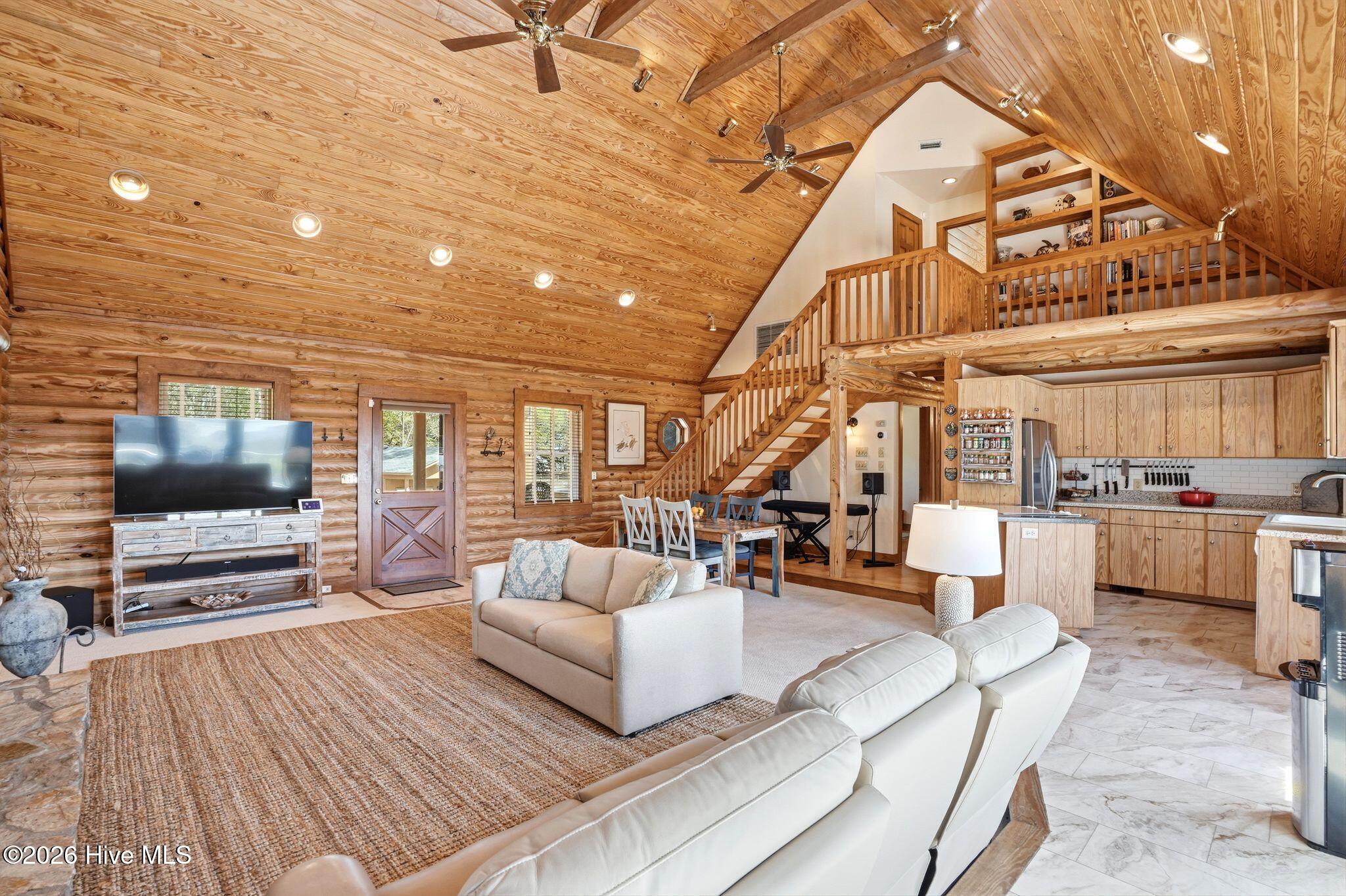 100565055 | Photo 18