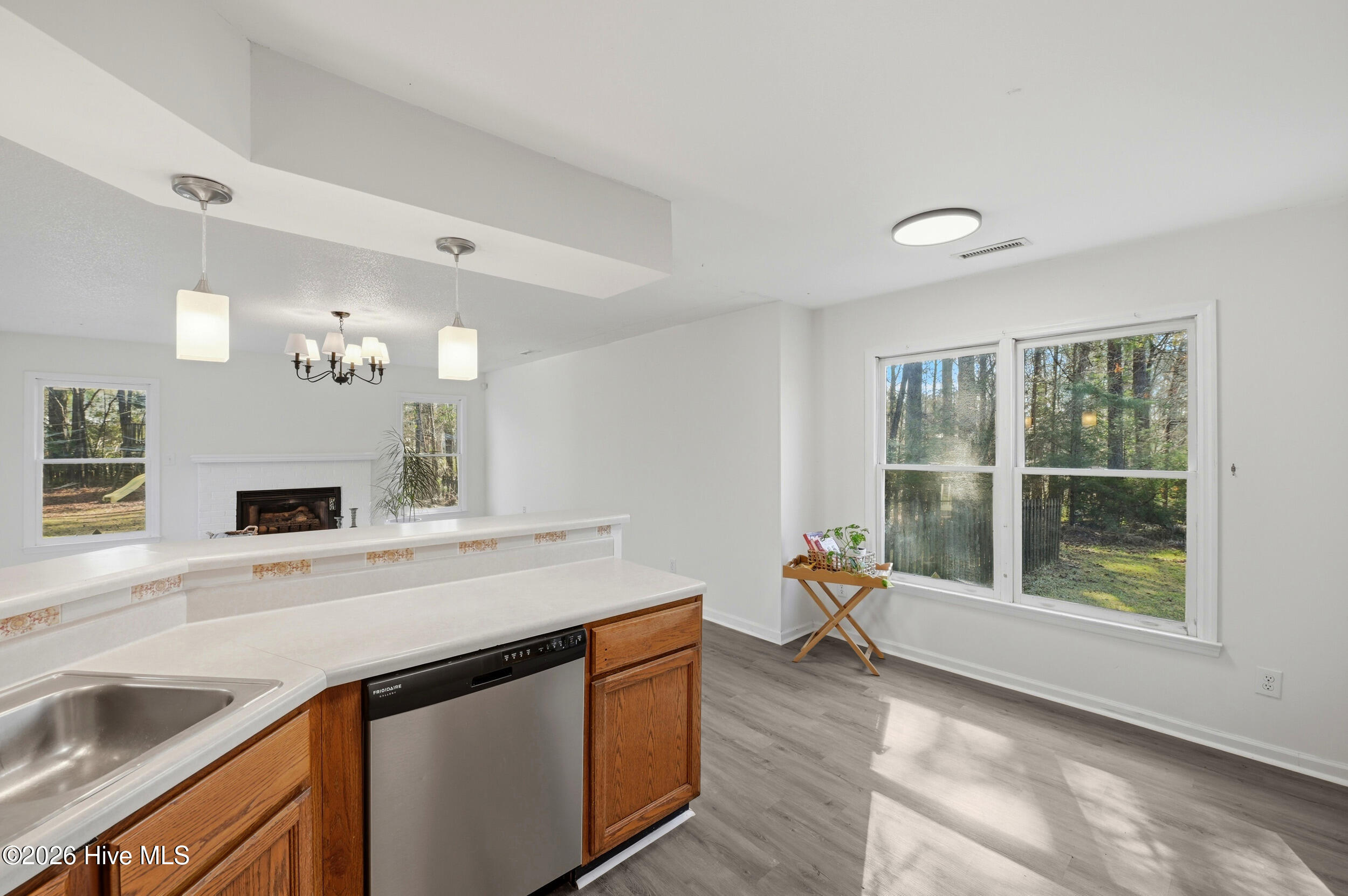 100559678 | Photo 16