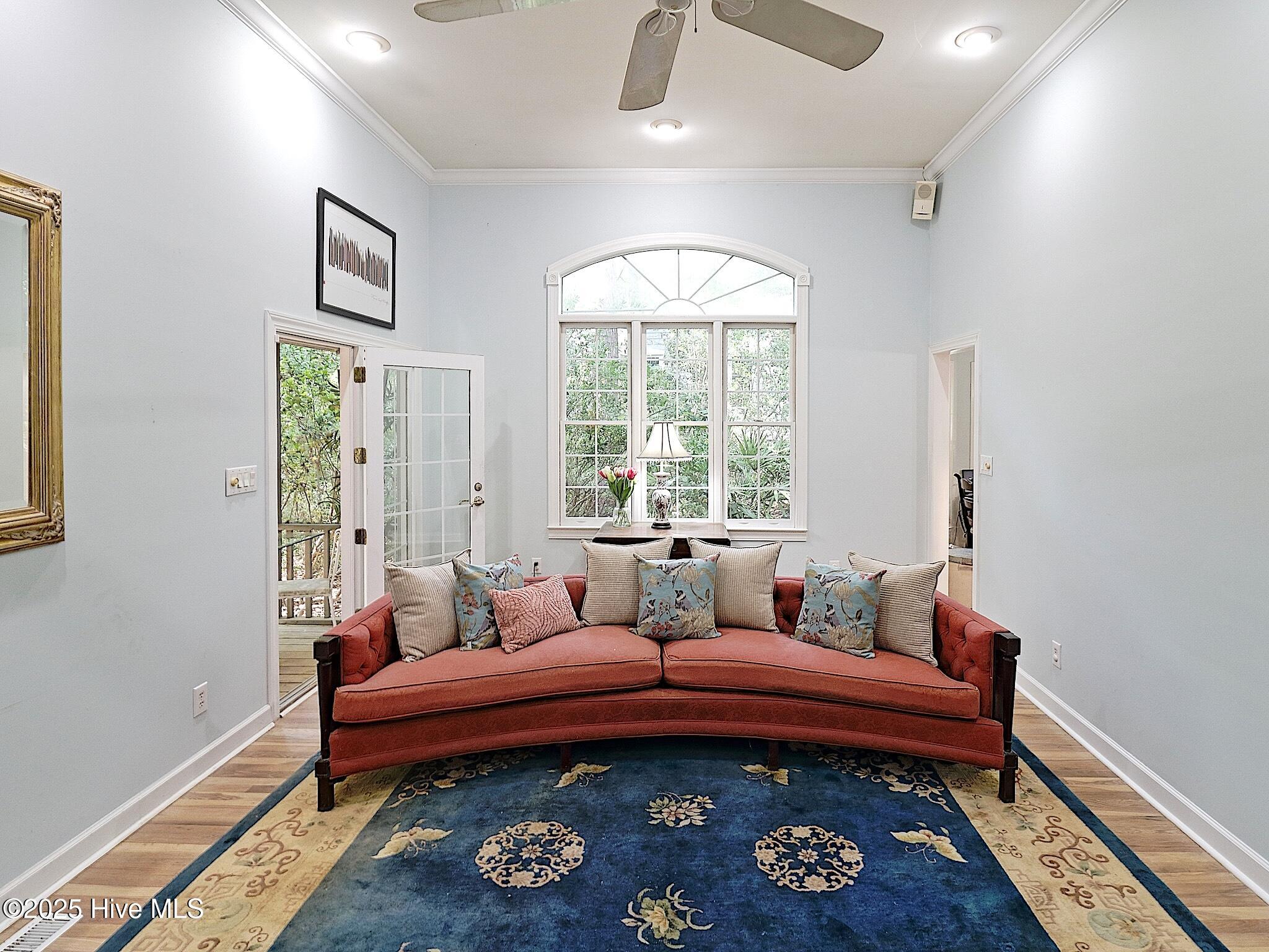 100504796 | Photo 15