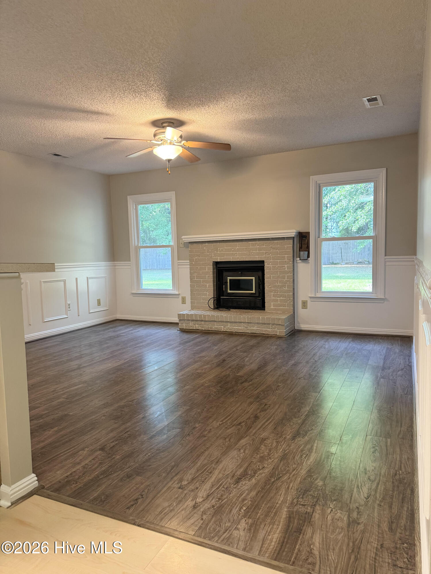 100568535 | Photo 15