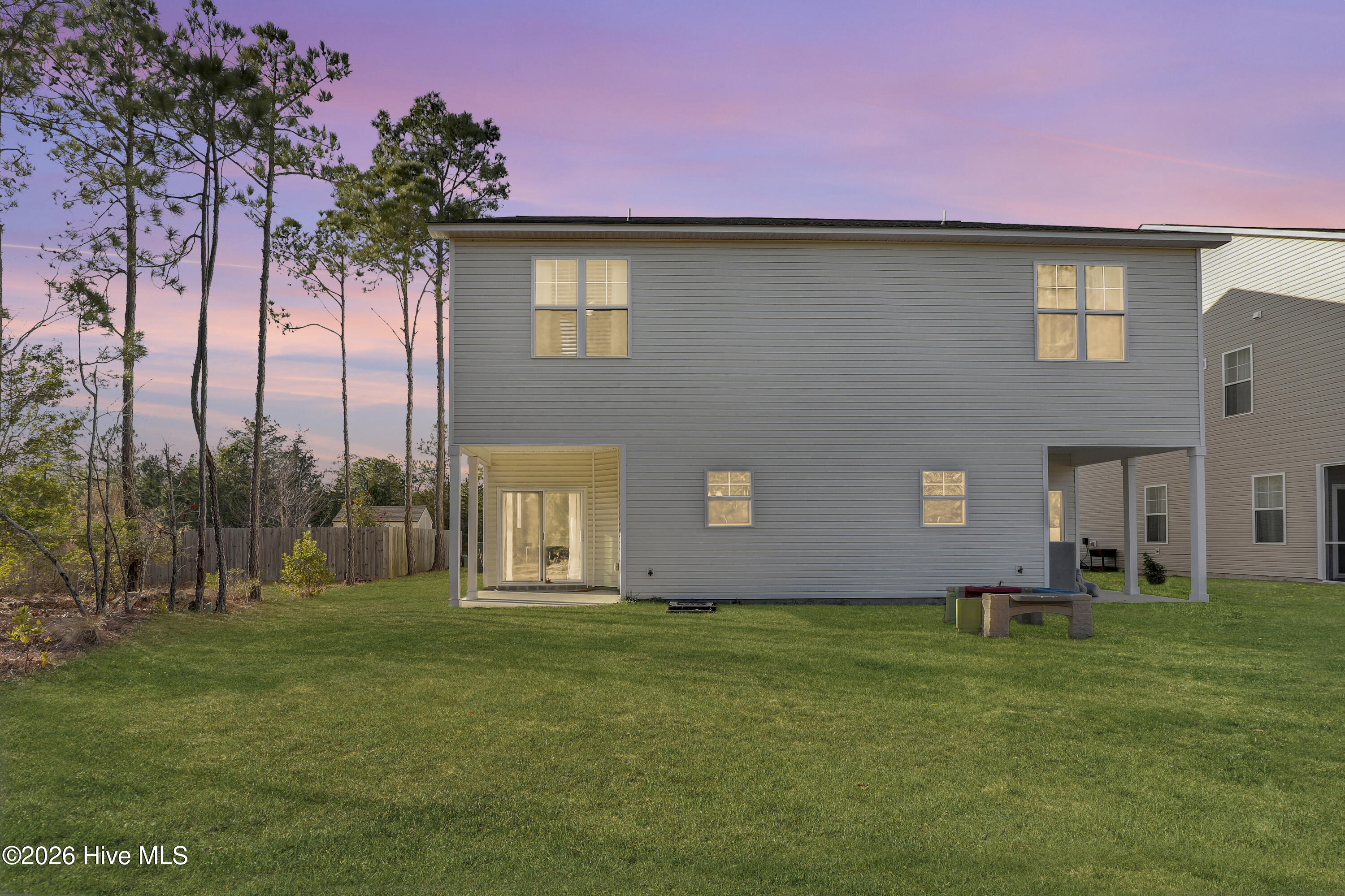 100555472 | Photo 25