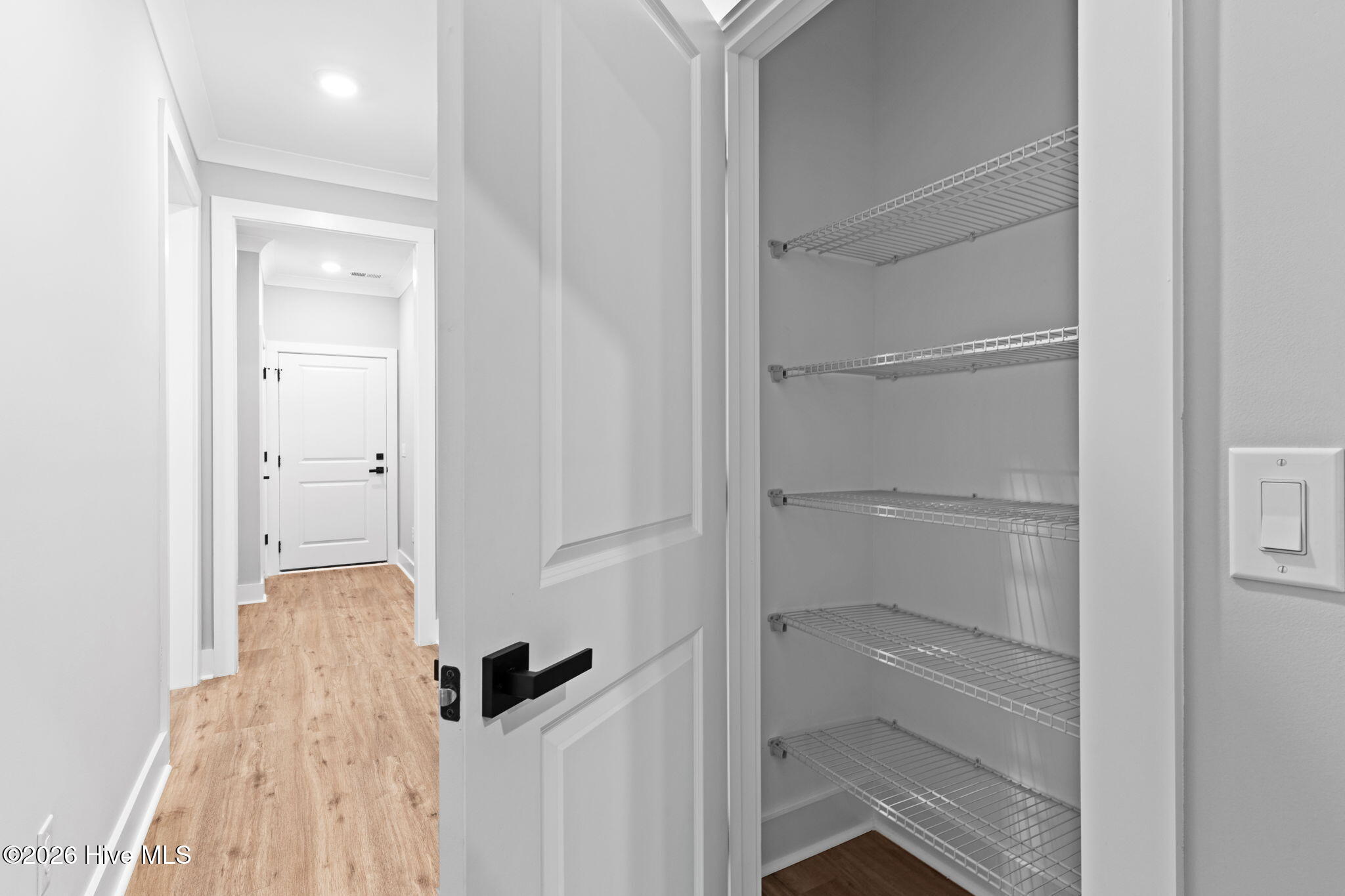 100557701 | Photo 36