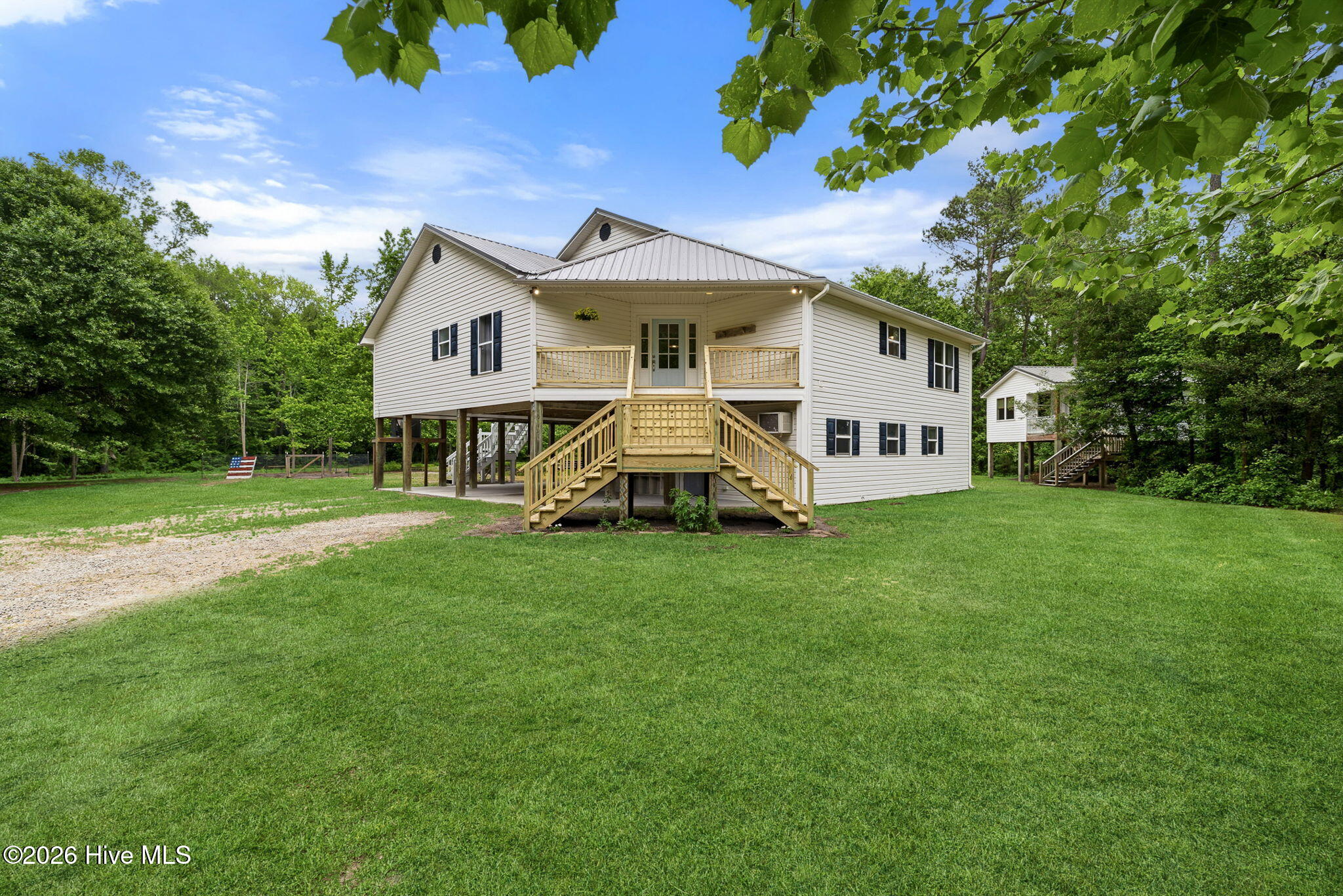614 Cape Fear Drive, Burgaw, NC 28425 – photo 1 of 72: 1-web-or-mls-GI - 614 Cape Fear Dr - Lis
