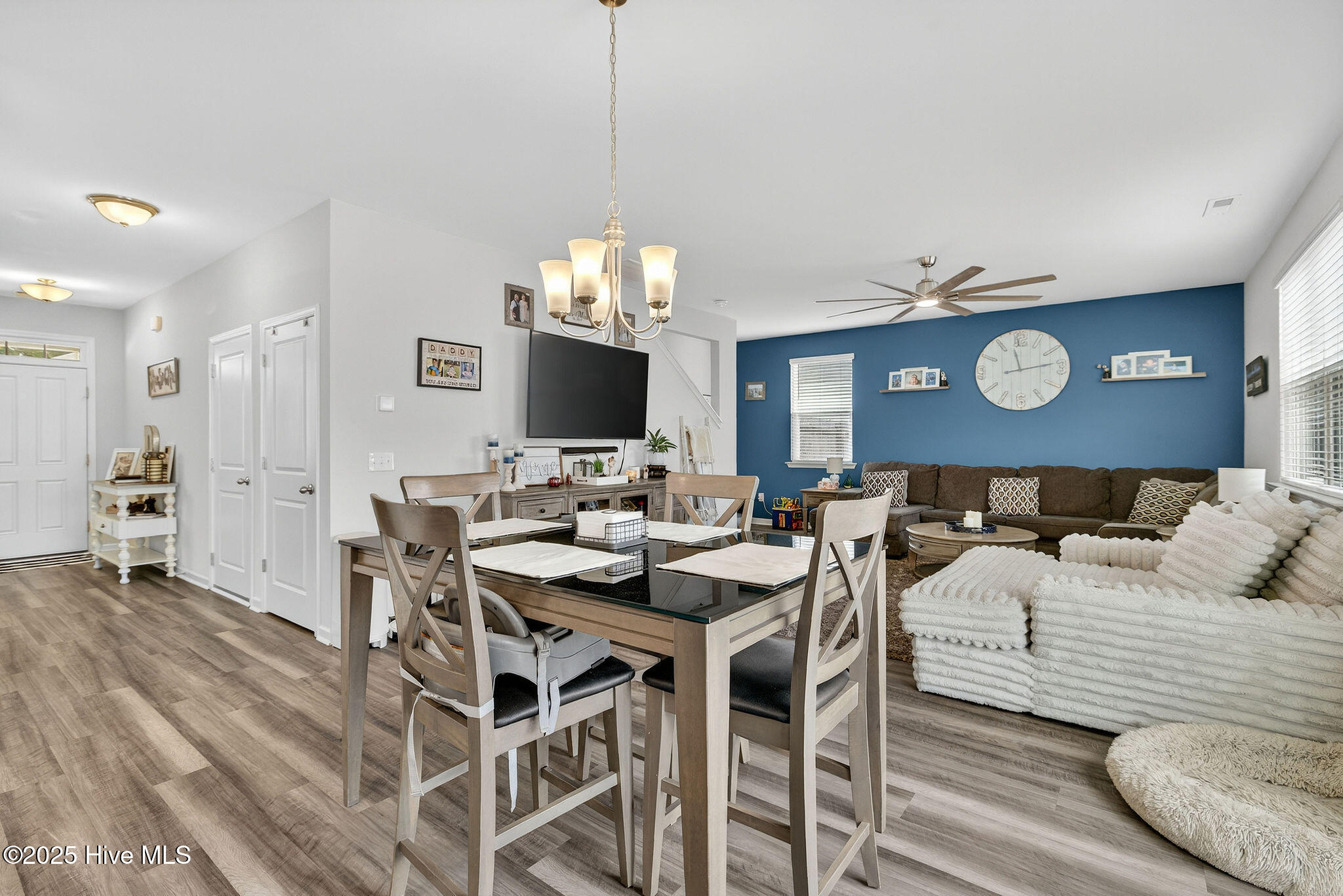 100535181 | Photo 16