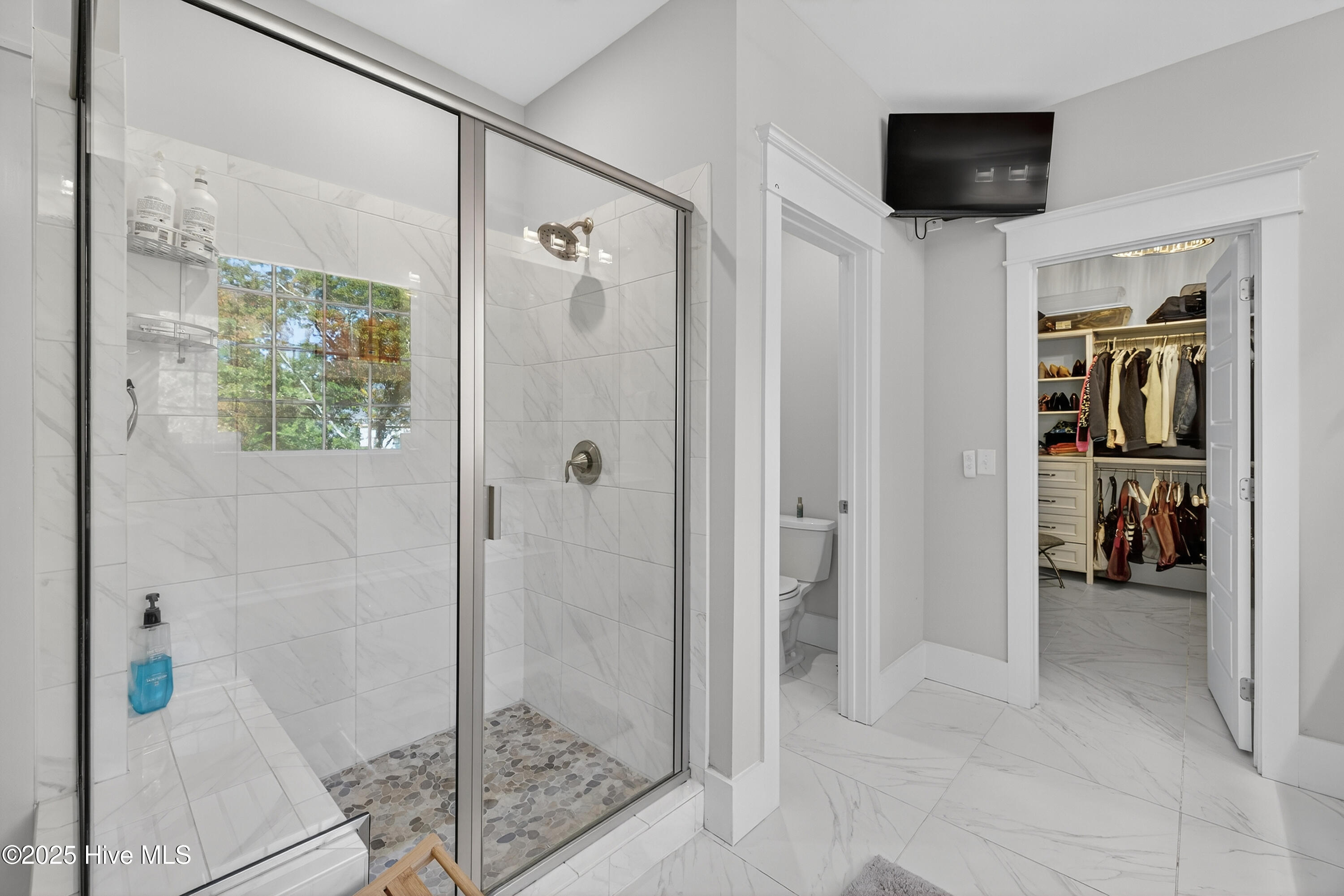 100540063 | Photo 36