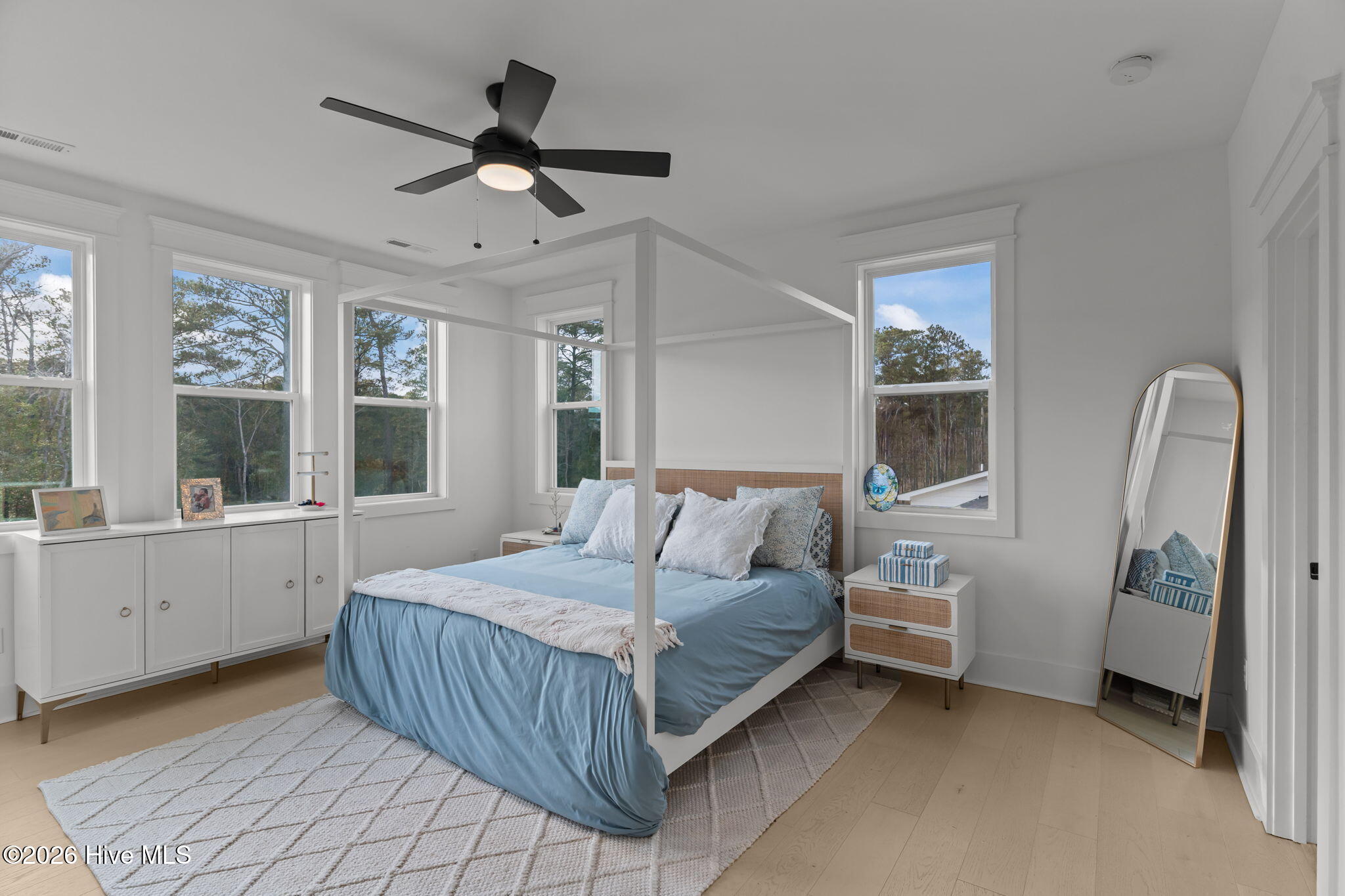 100552247 | Photo 29