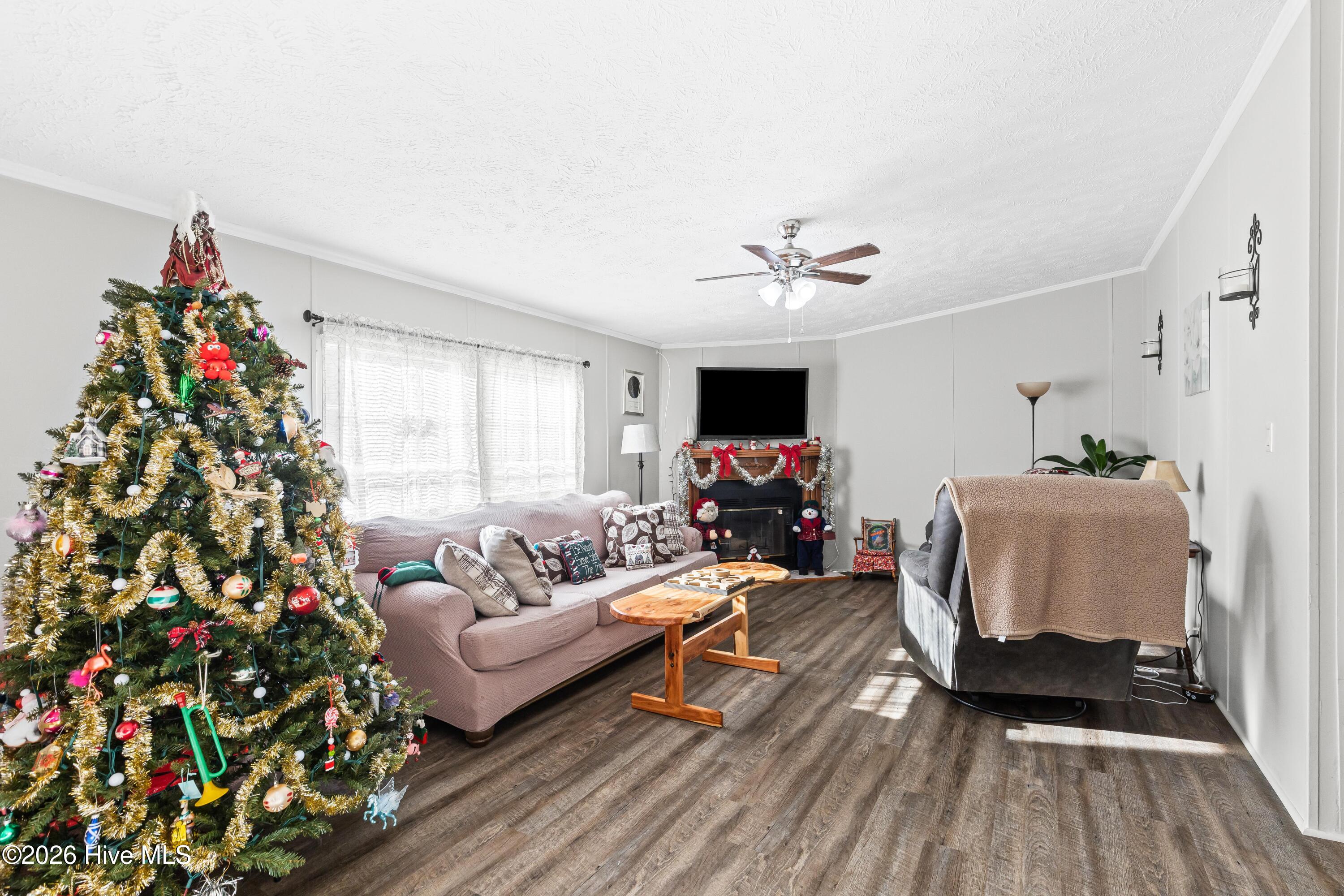 100547294 | Photo 13