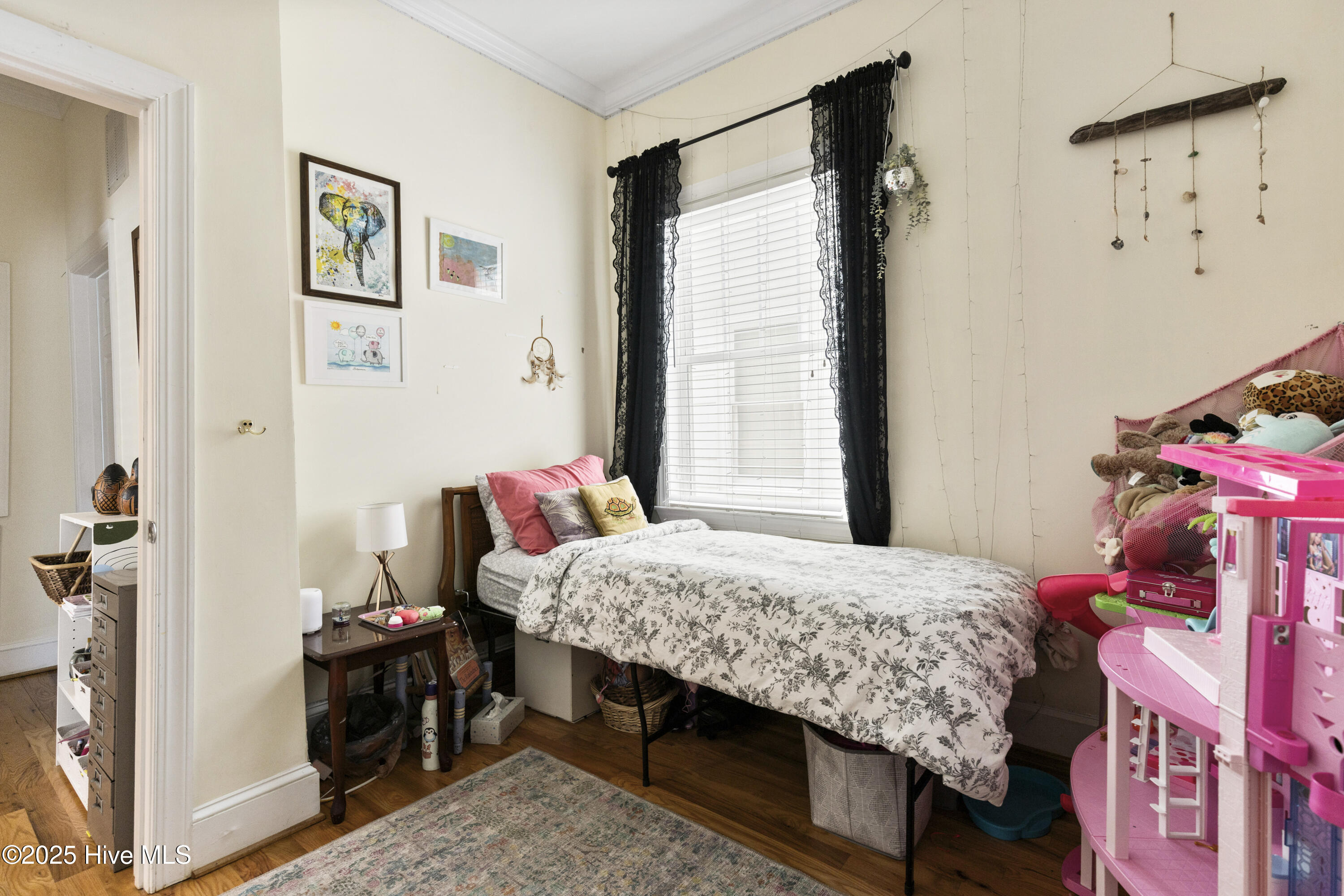 100516838 | Photo 23