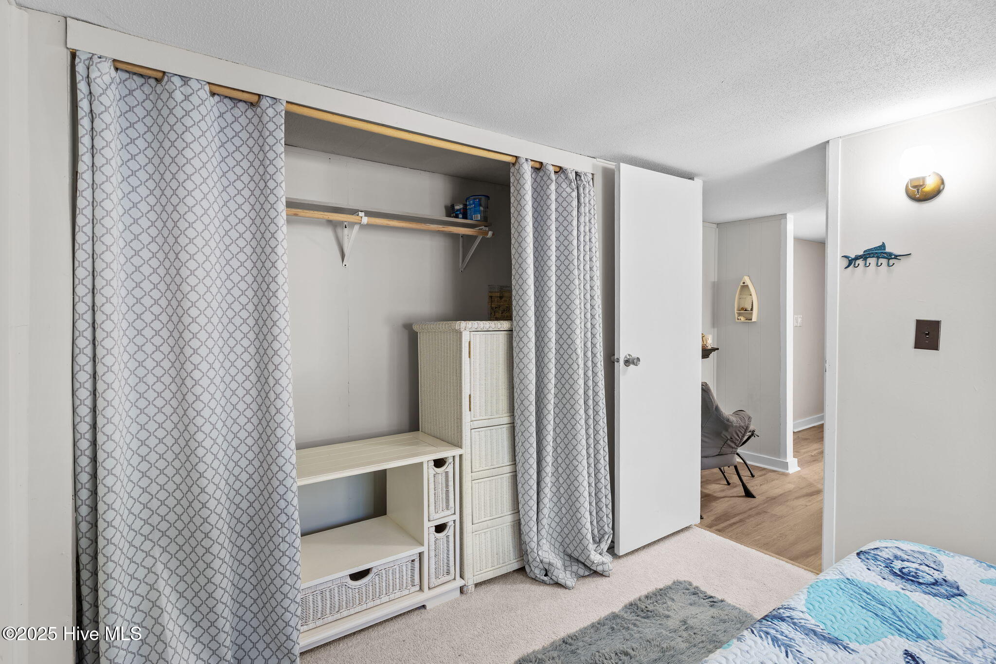 100544898 | Photo 24