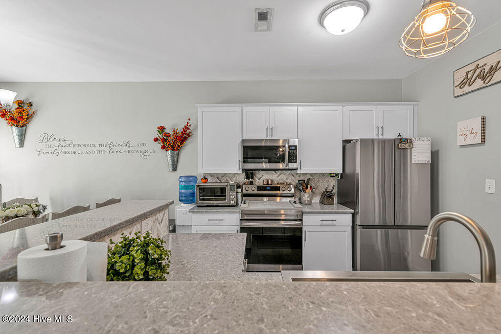 100543856 | Photo 19