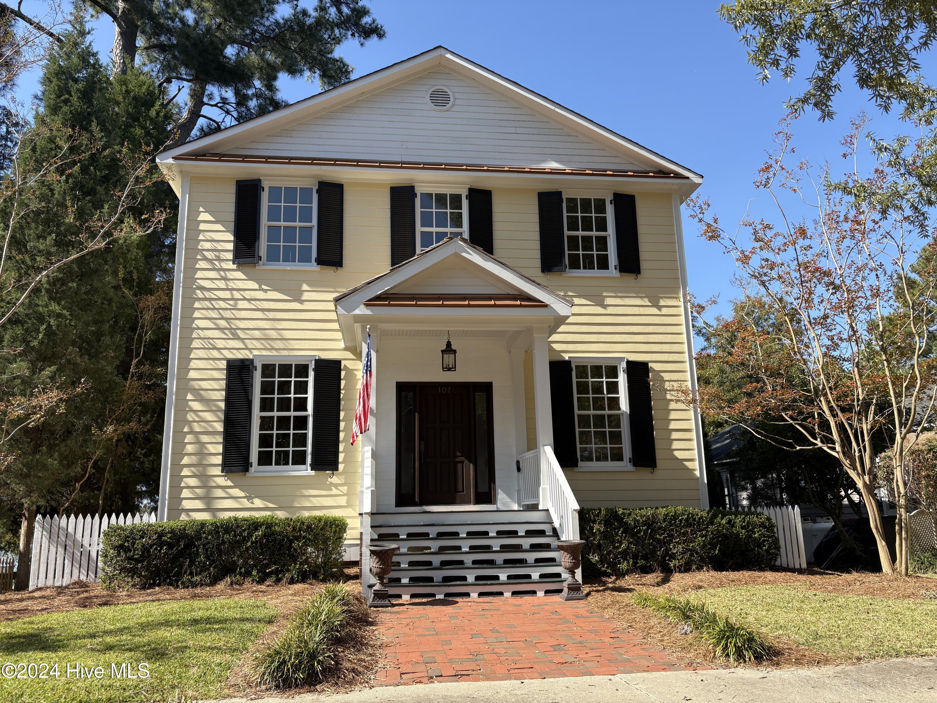 107 Main, Bath, North Carolina, 4 Bedrooms Bedrooms, 6 Rooms Rooms,4 BathroomsBathrooms,Single family residence,For sale,Main,100472457
