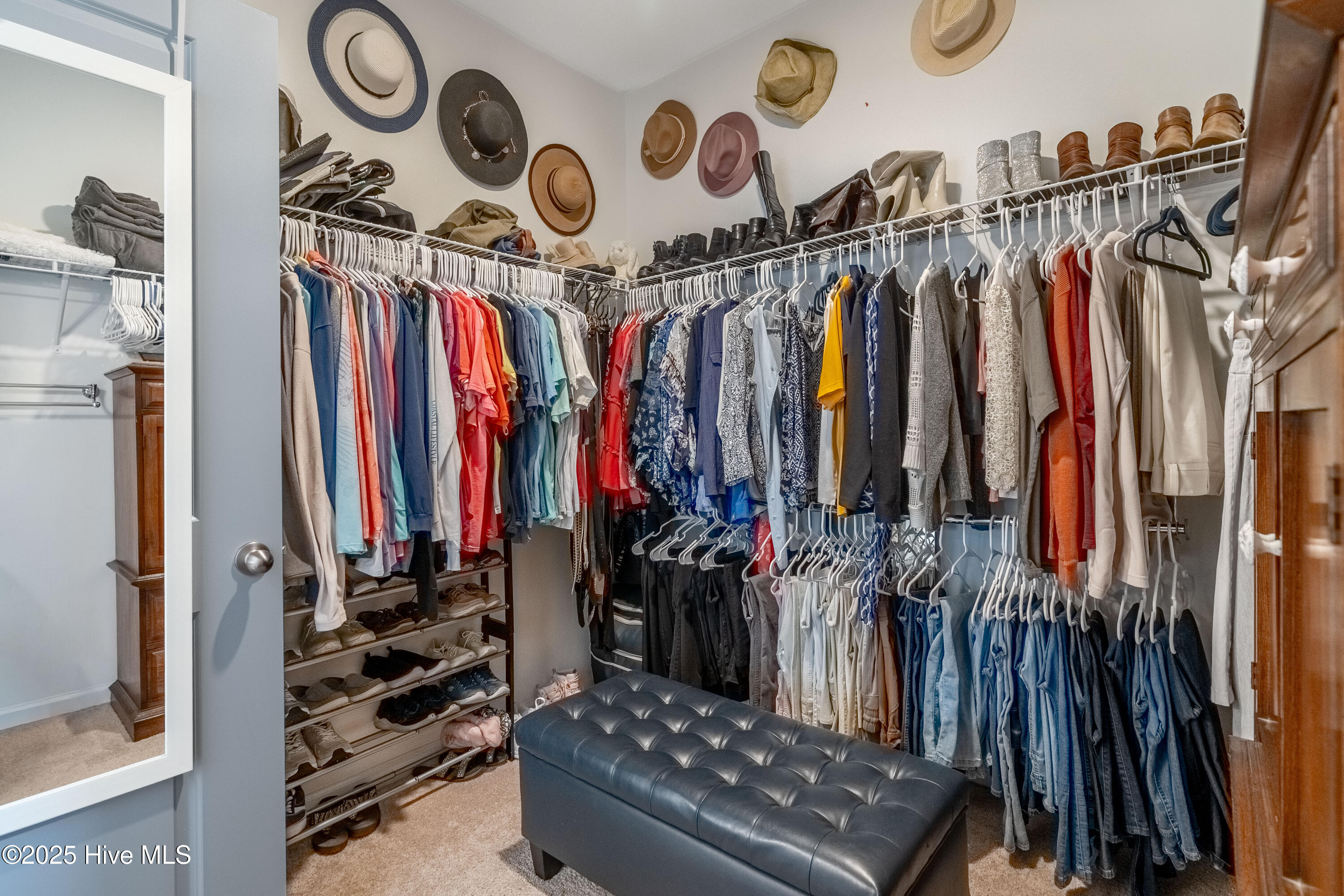 100541671 | Photo 32